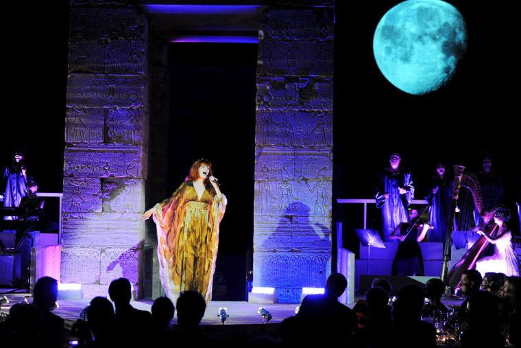 Florence and the Machine perform in front of the Temple of Dendur at the 2011 Met Gala
