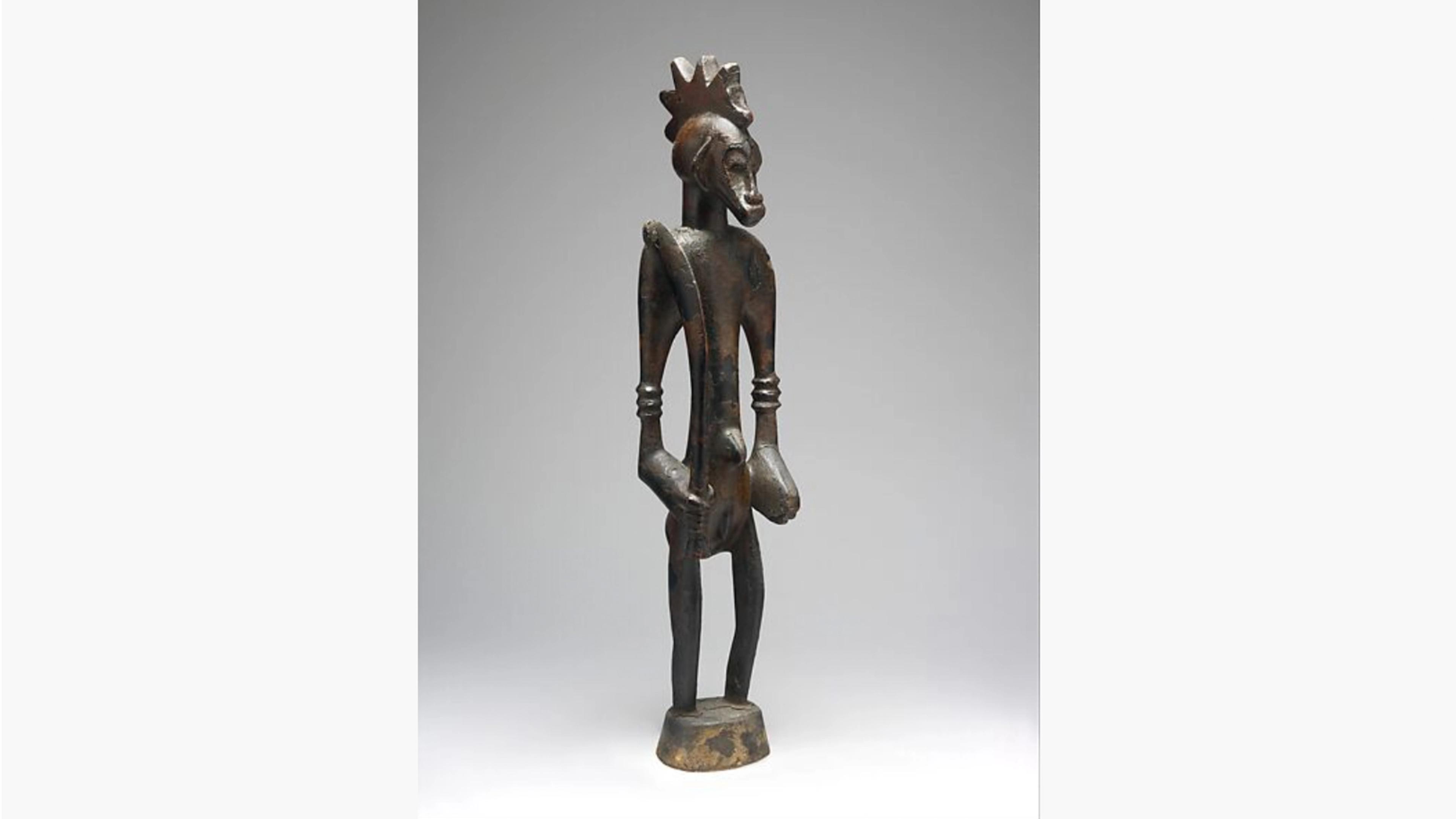Wooden altar figure