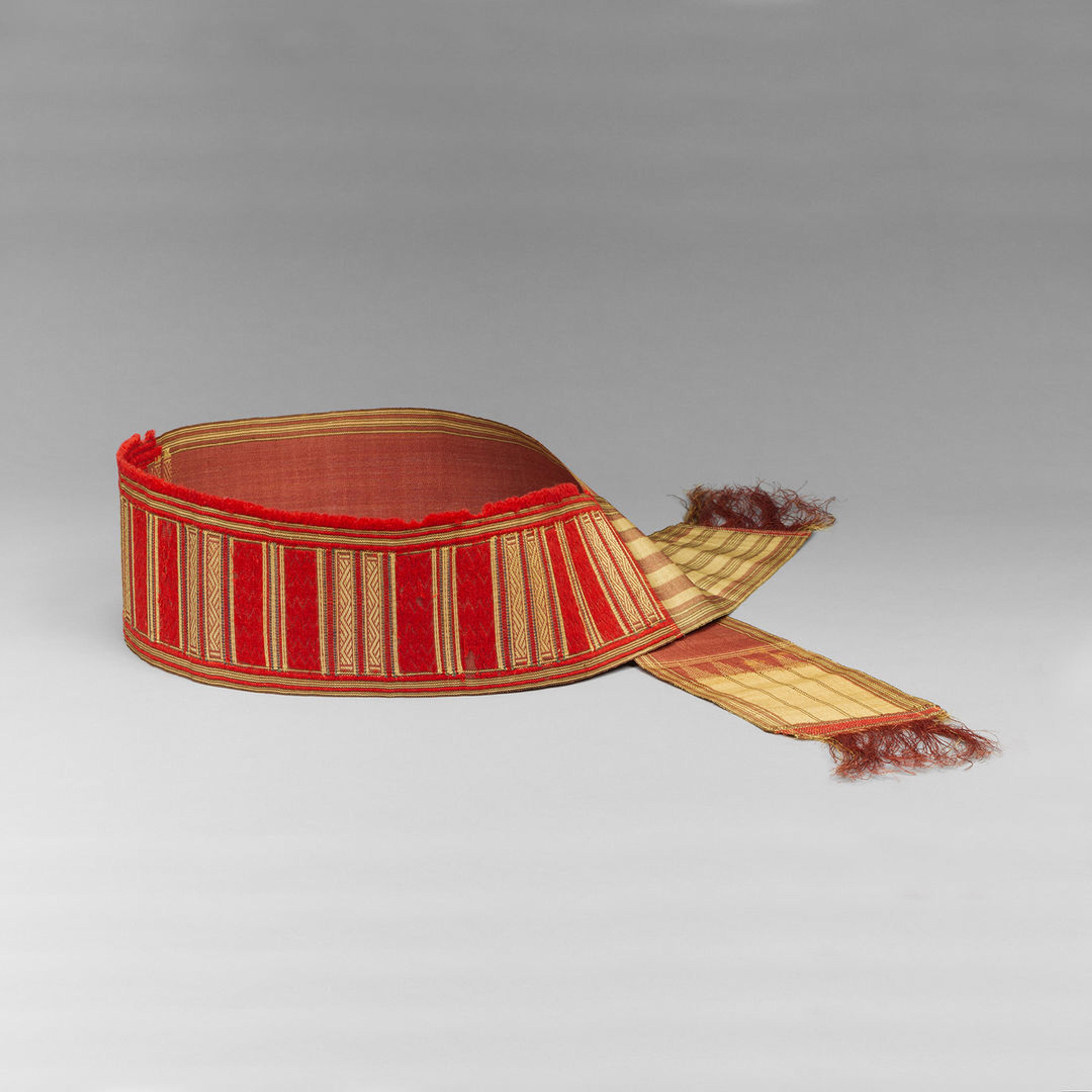 Red and gold banana fibre sash