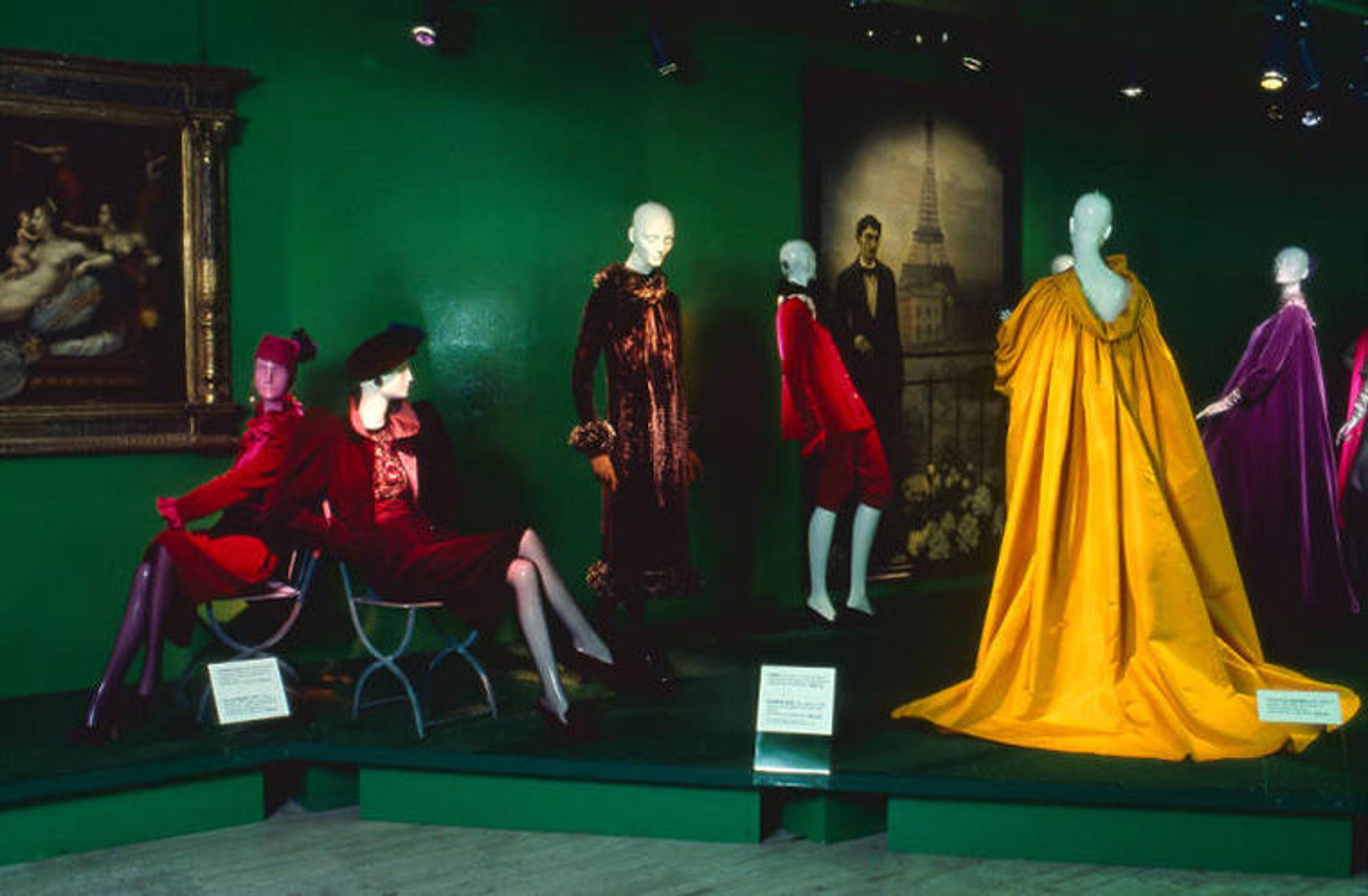 Yves Saint Laurent 8