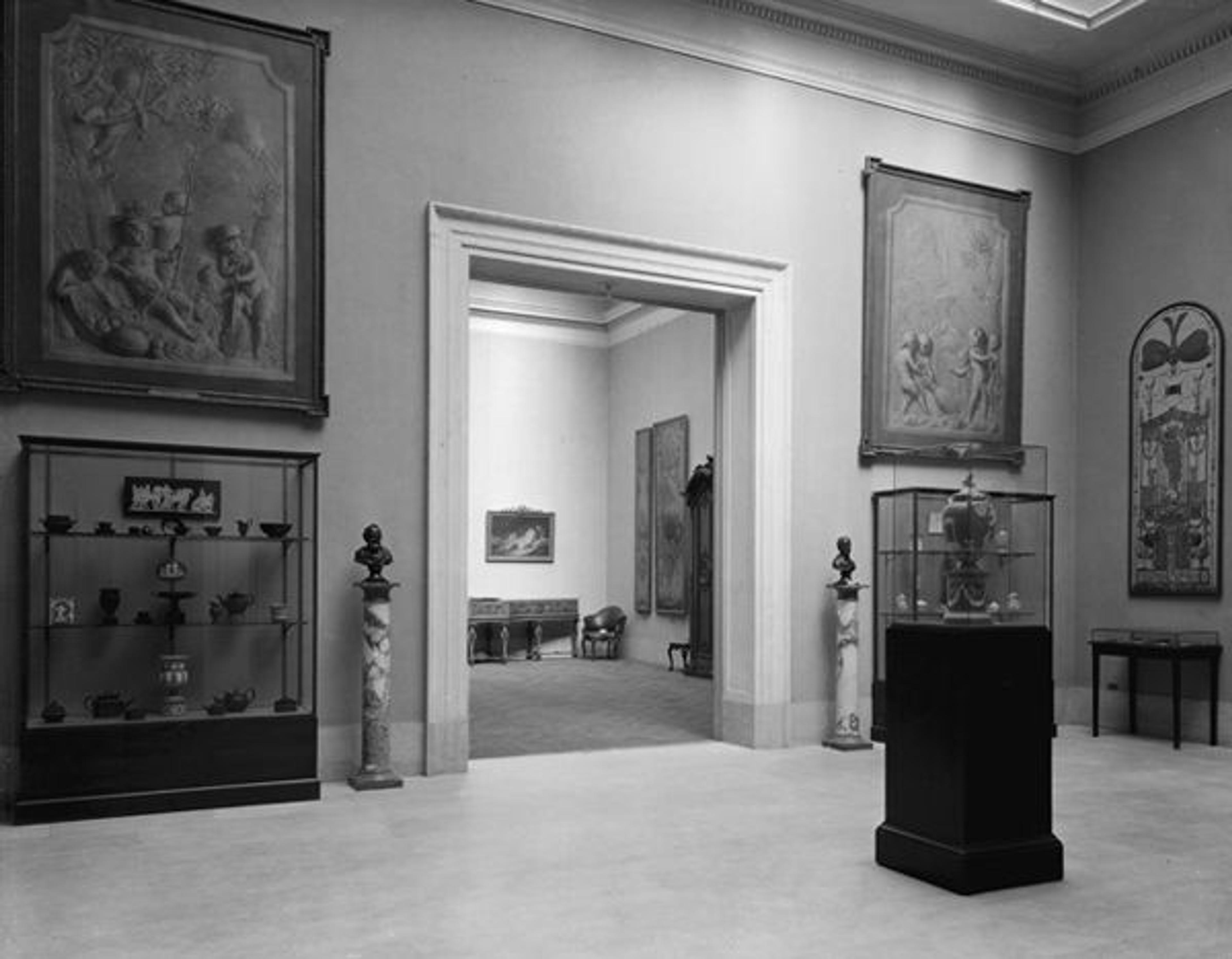 The Metropolitan Museum of Art, Wing K, second floor, room 22. Photographed on March 26, 1926