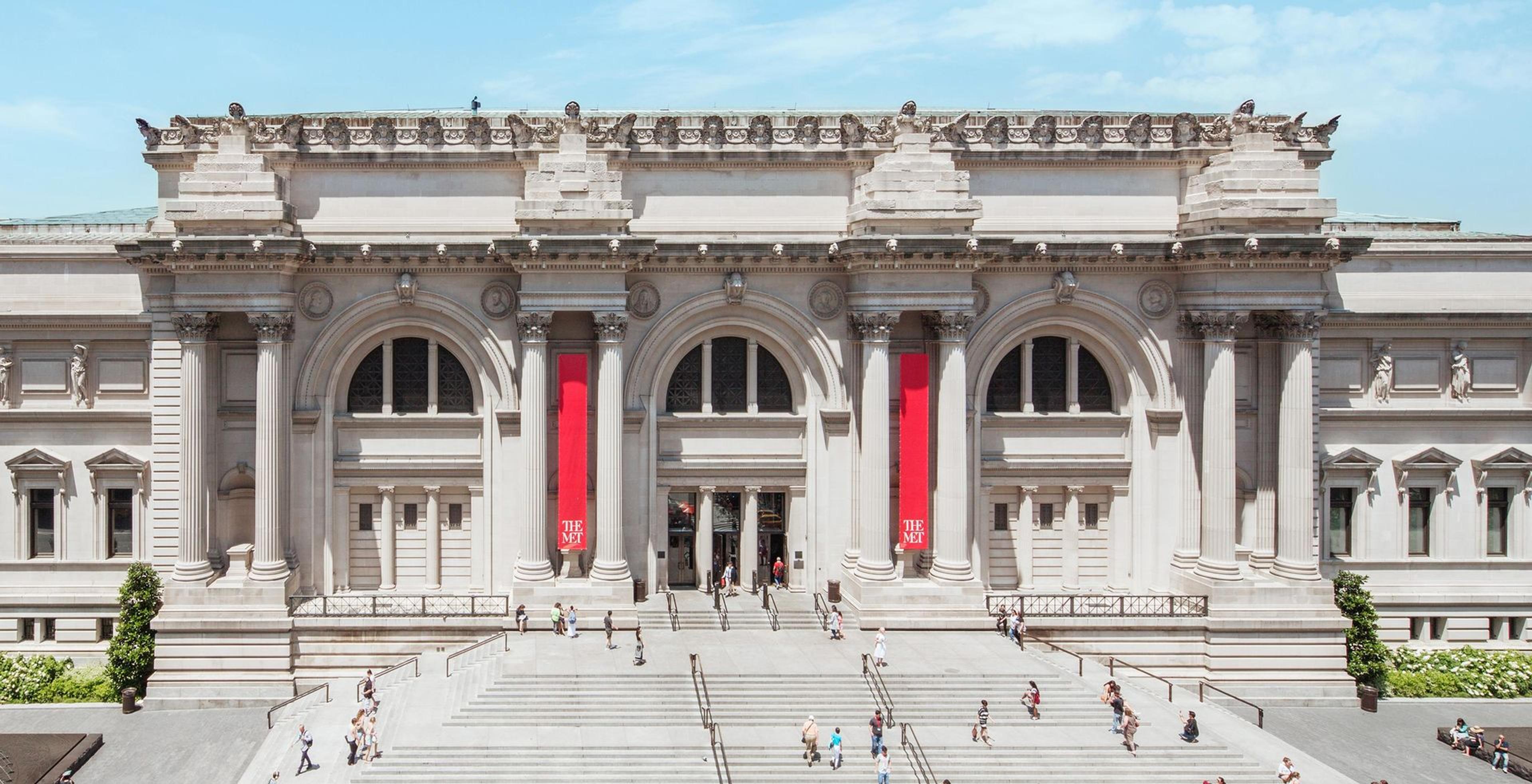 View of the façade and front steps of The Met Fifth Avenue