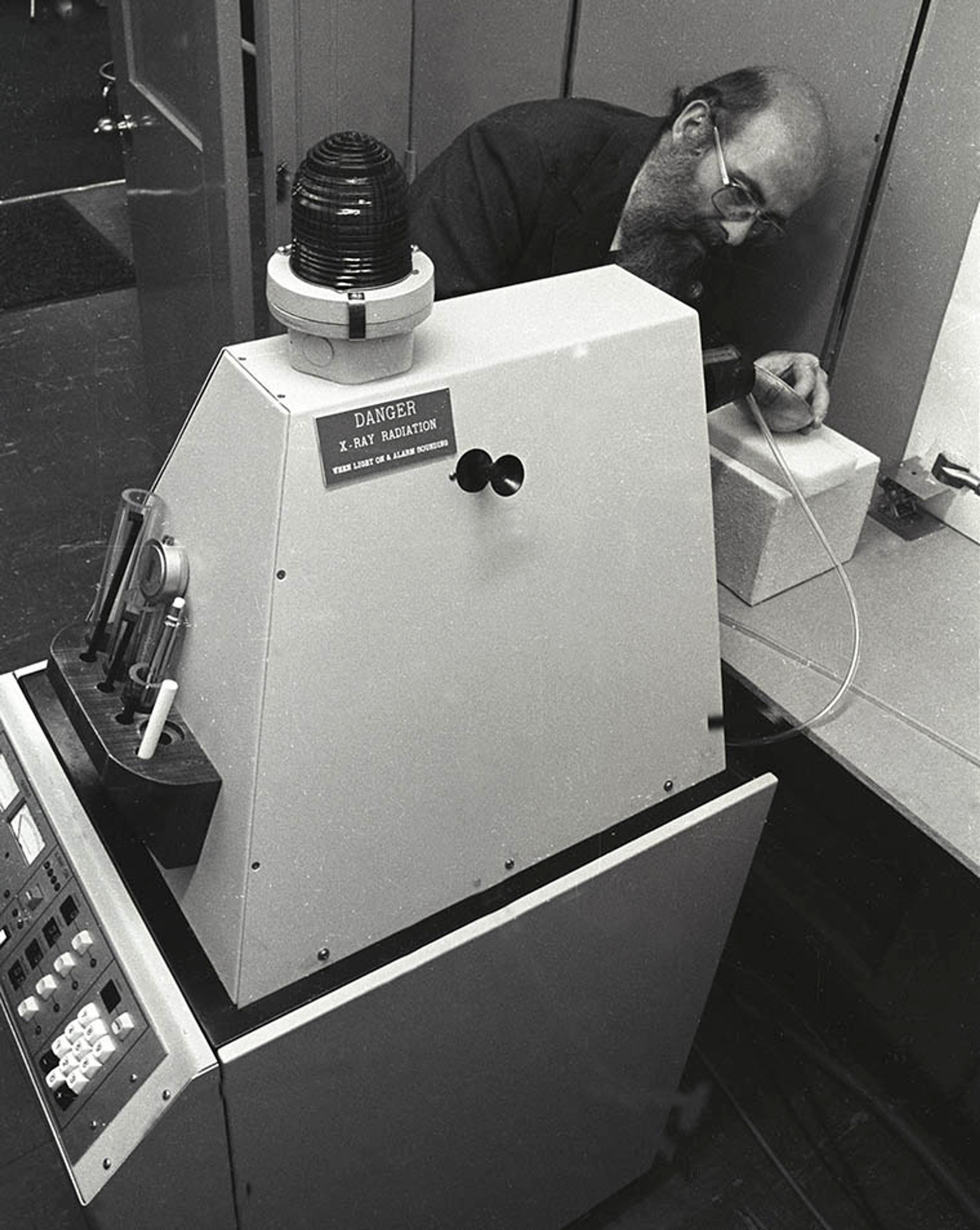 A conservator using the Museum&#39;s first X-ray fluorescence spectrometer.