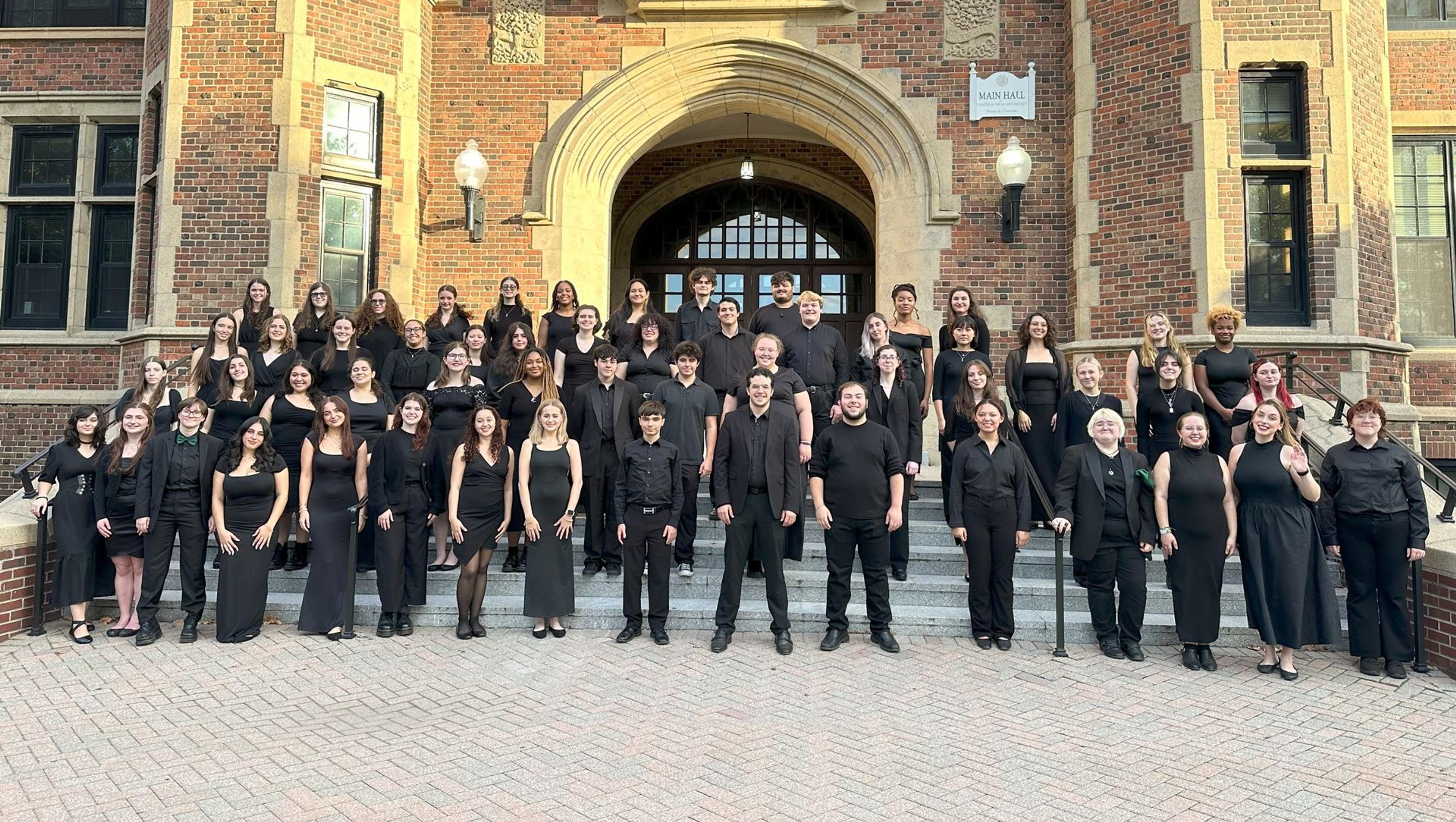 Photo of the Wagner College Choir by Thomas Jeuneau