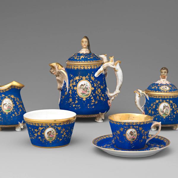 Cover Image for 511. Race and Porcelain