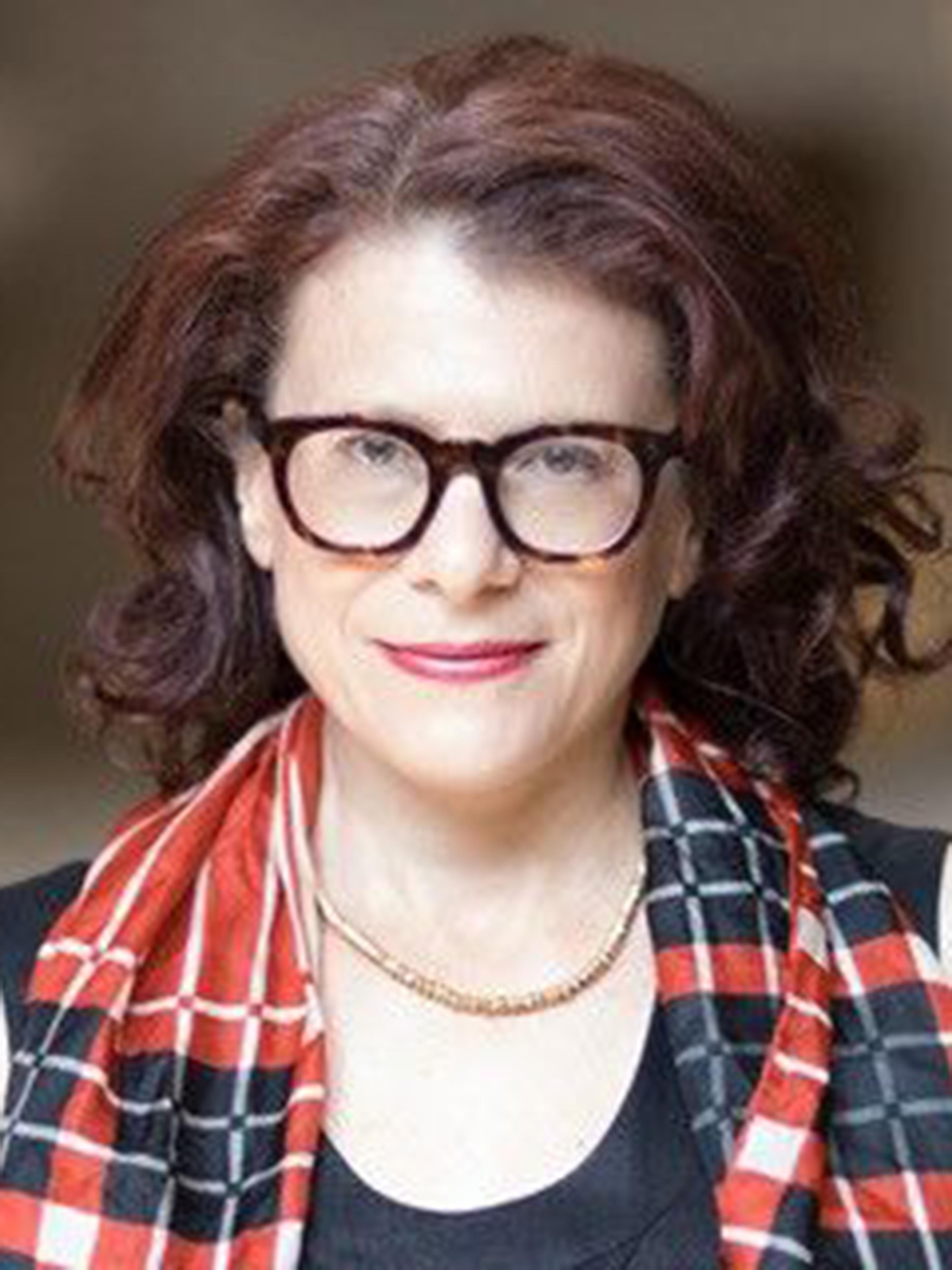 Headshot of Mia Fineman