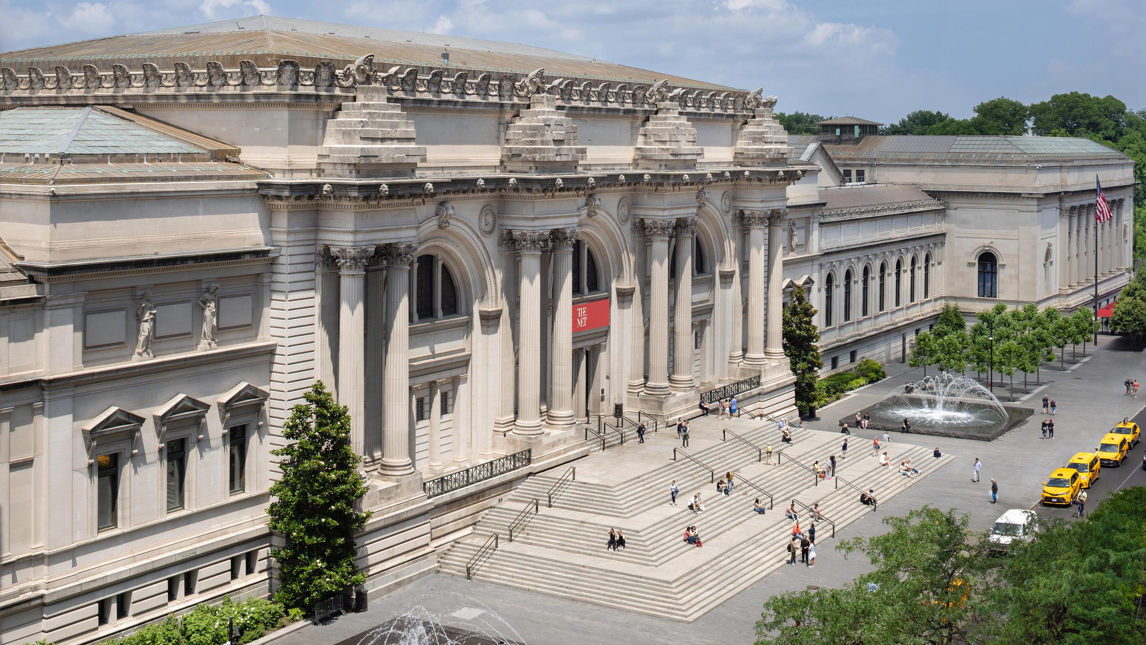 The Met Fifth facade