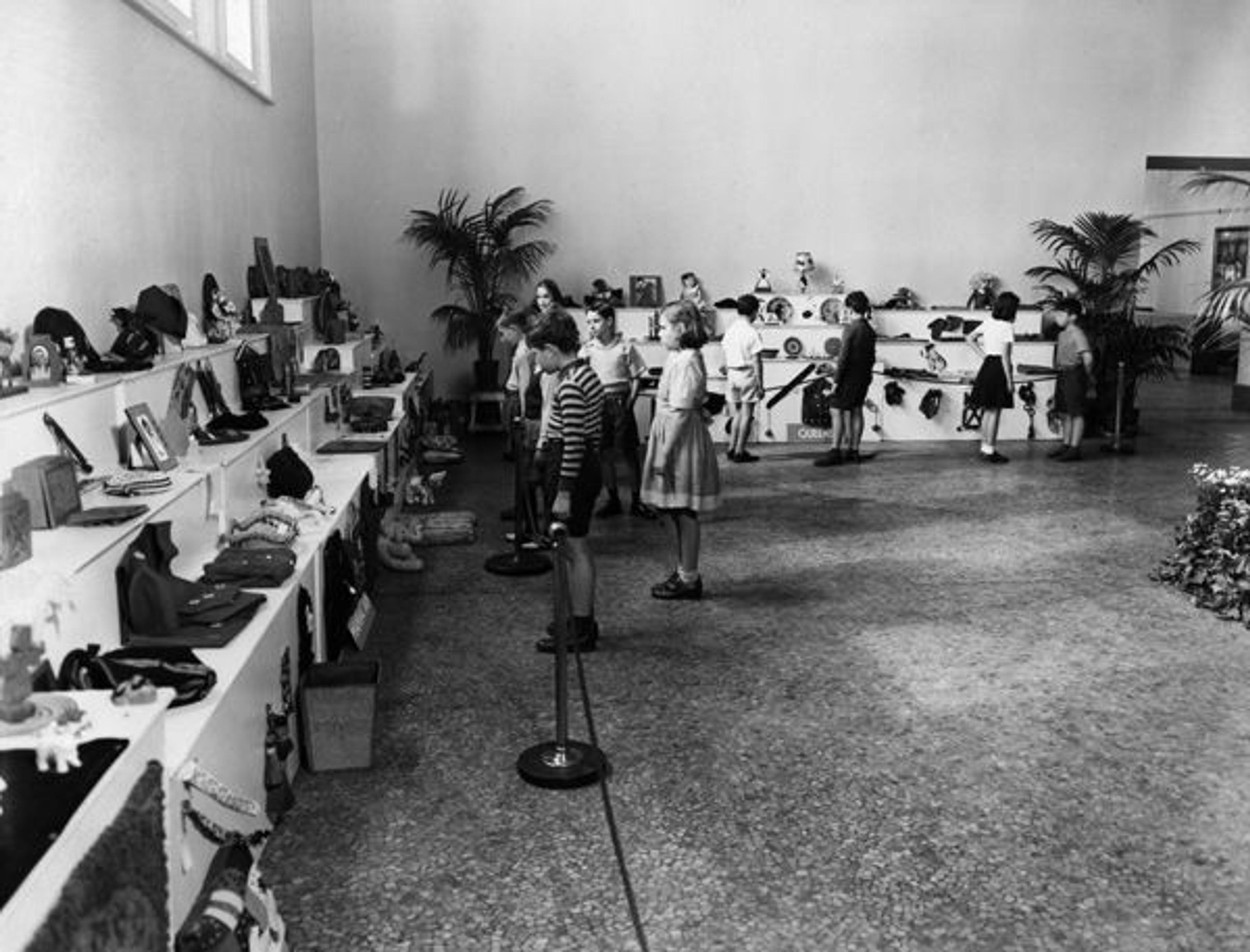 The Metropolitan Museum of Art, the Junior Museum: Children's Craft Work (From playgrounds of the New York City Department of Parks) (October 16–October 23, 1941); With people. Photographed October 1941. Image © The Metropolitan Museum of Art