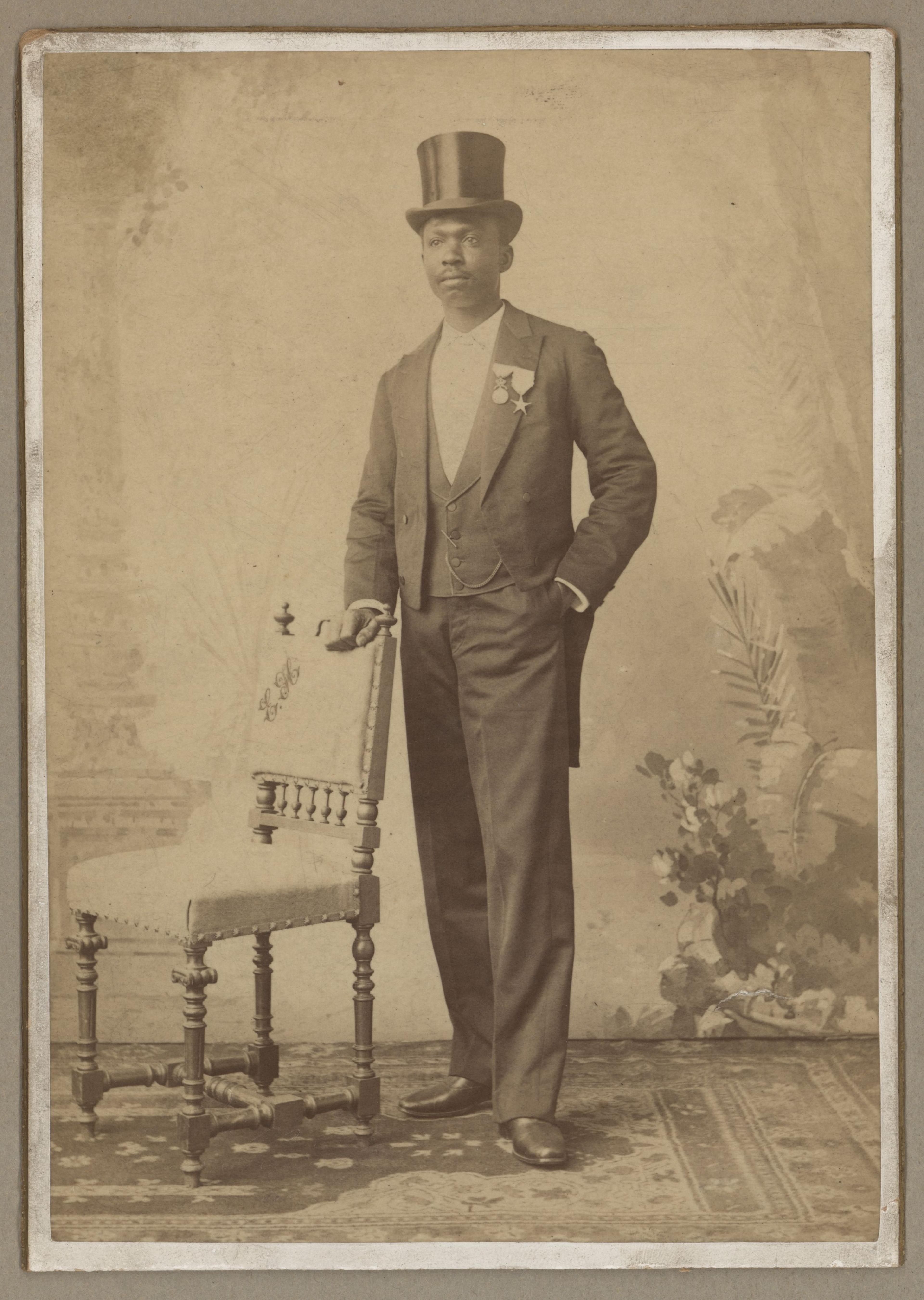 Portrait of the photographer H. A. Shanu