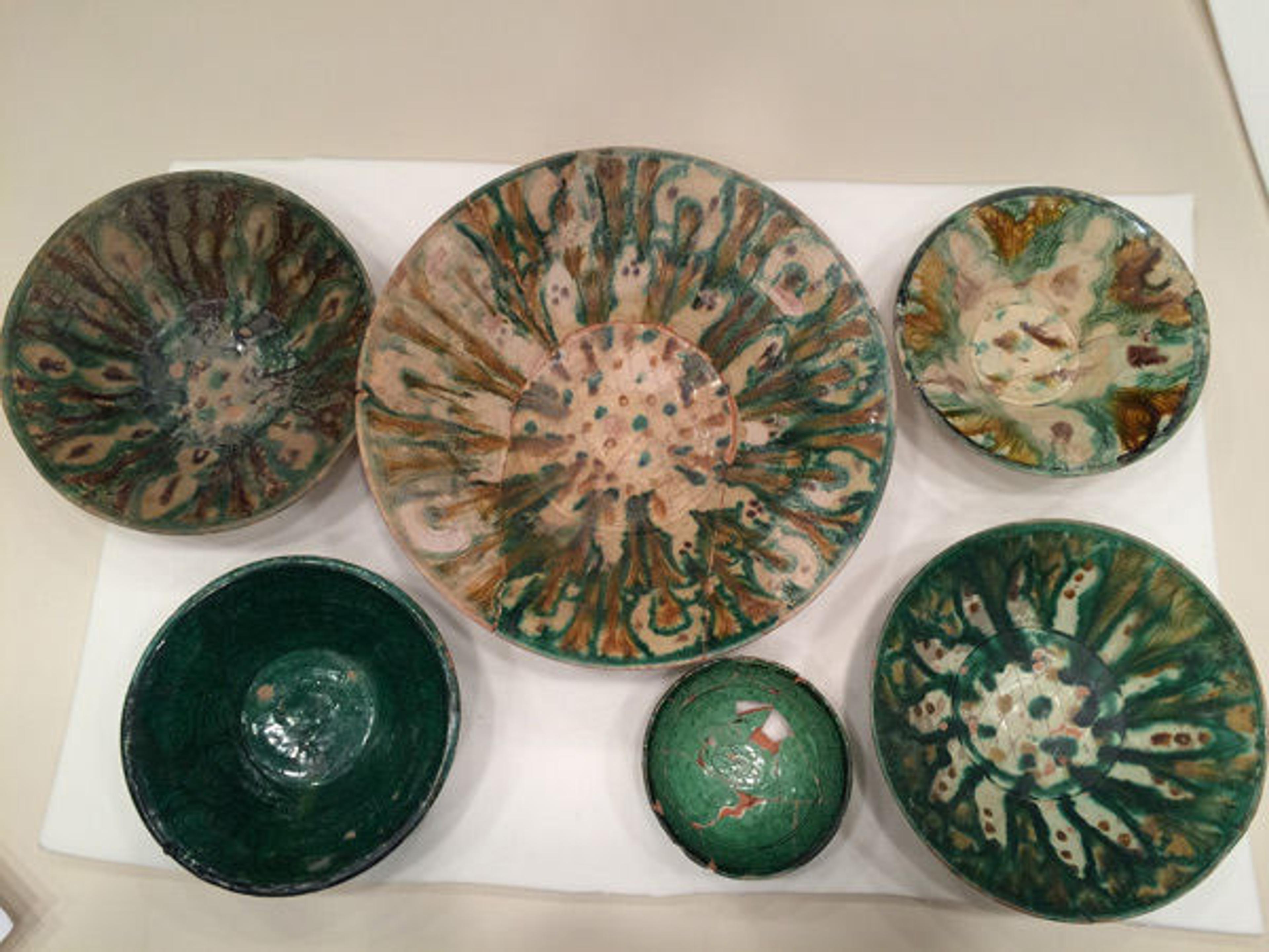 A selection of bowls from the Nishapur collection. All photos courtesy of the author