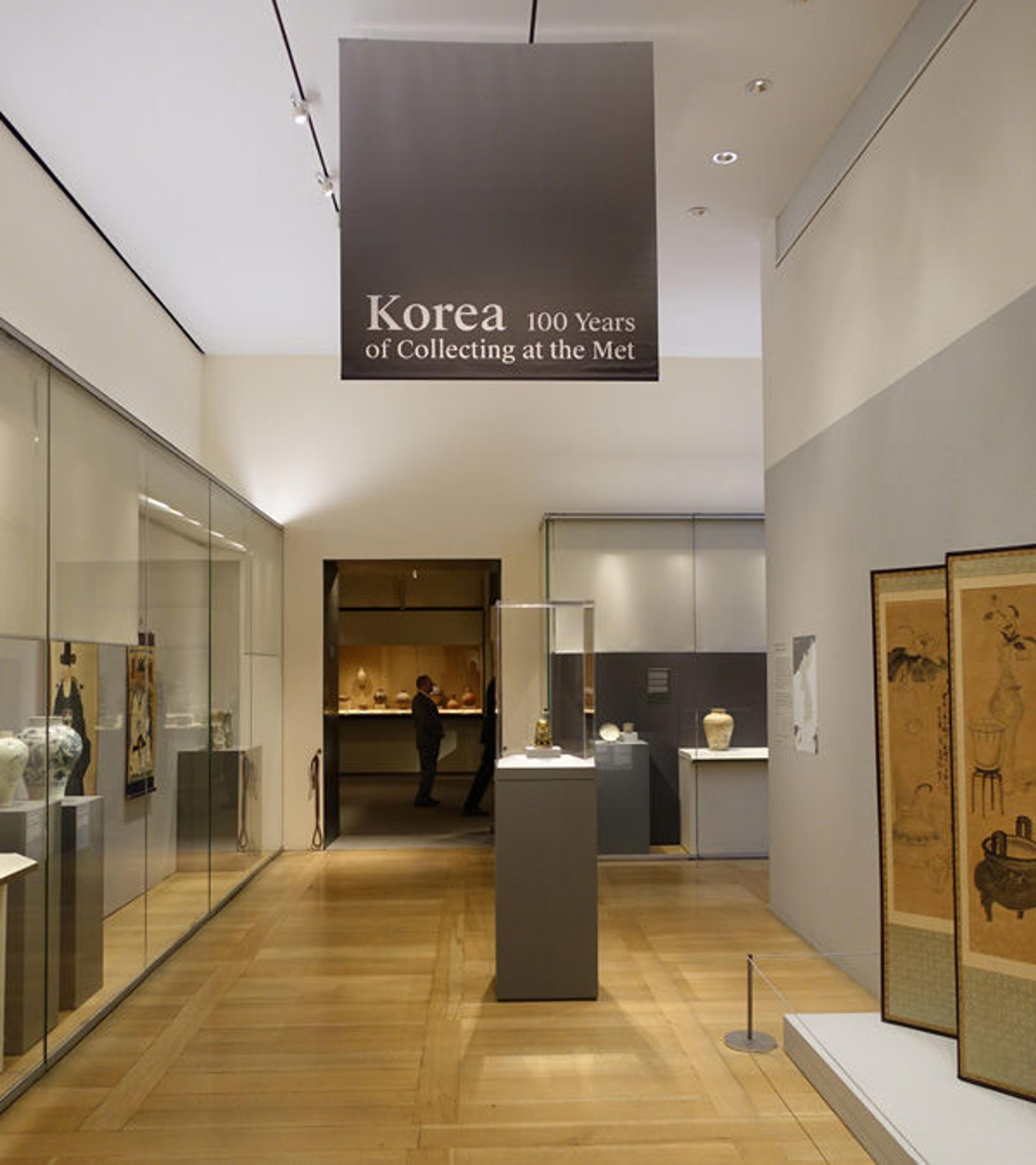 Korea: 100 Years of Collecting at the Met, as installed in gallery 233