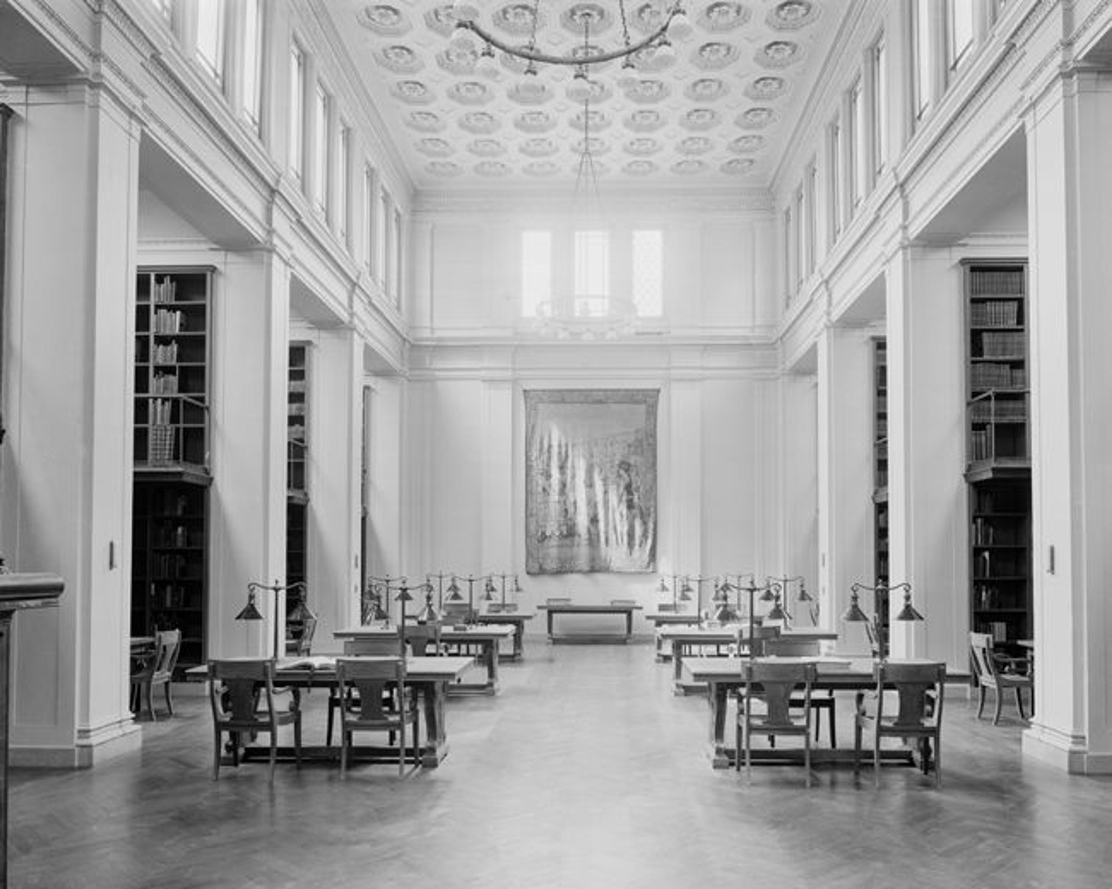 The Metropolitan Museum of Art, Wing G, First Floor, Library: Main Reading Room; View facing south. Photographed 1910. © The Metropolitan Museum of Art