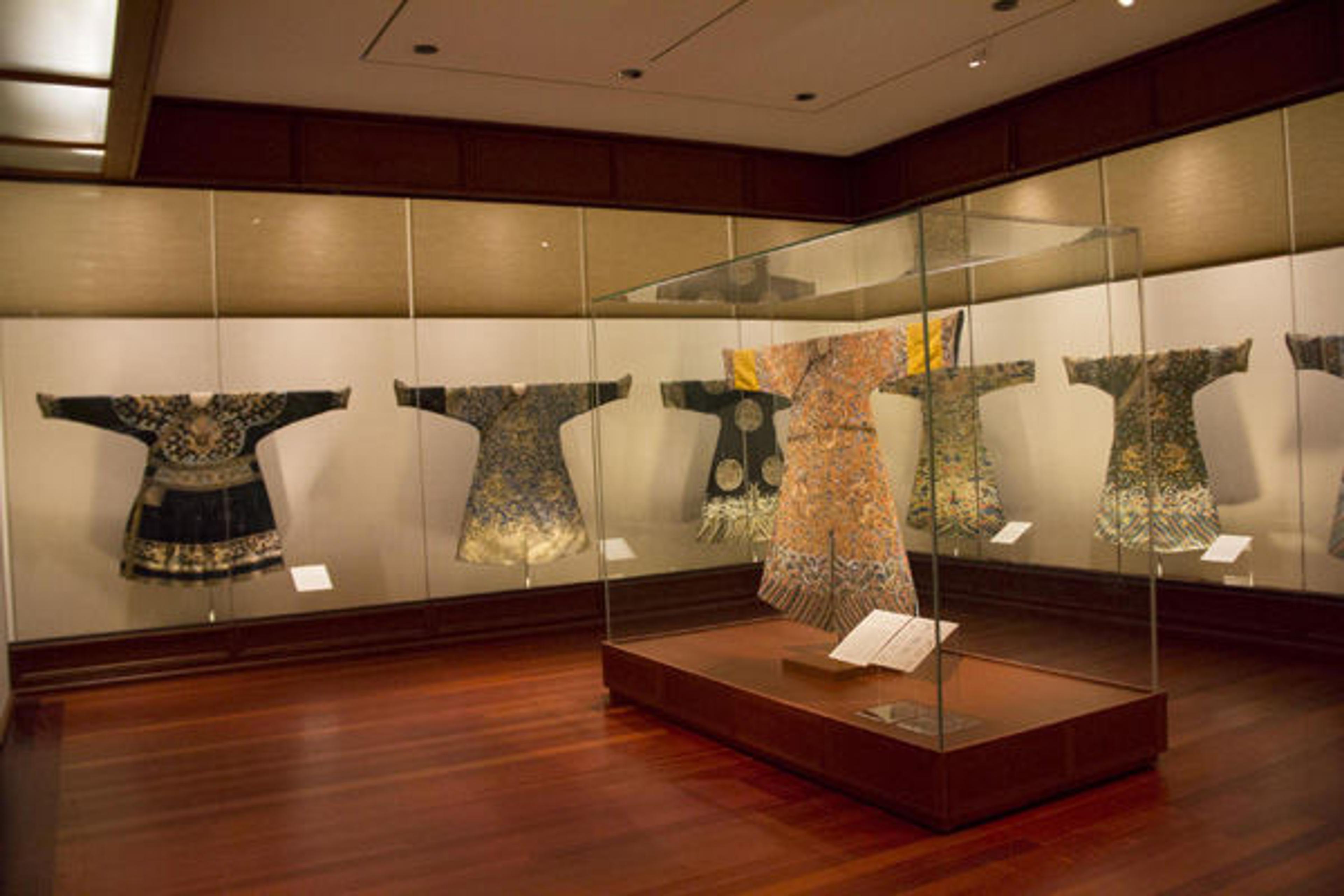 Power and Prestige: Chinese Dragon Robes, 18th–21st Century