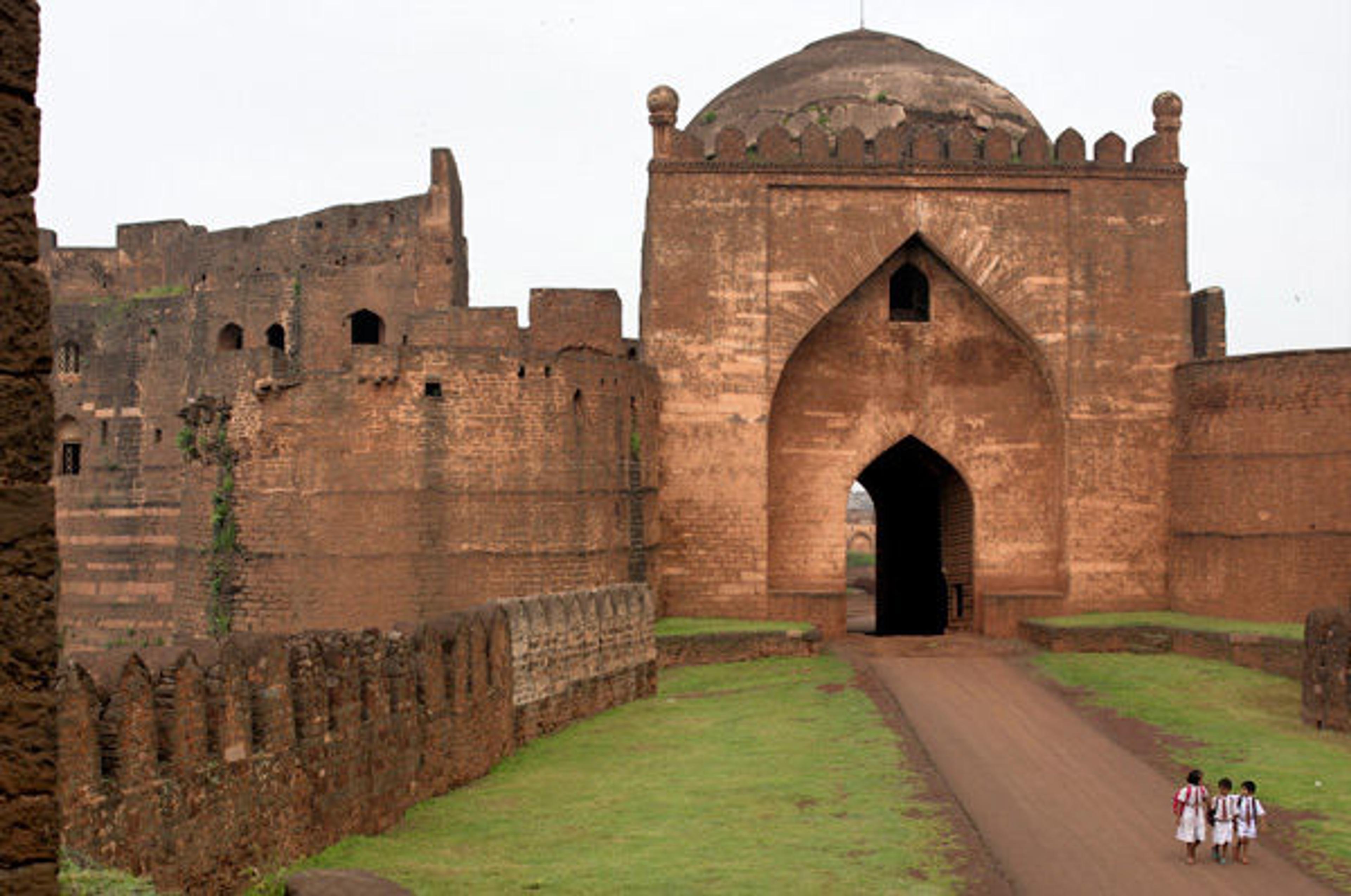 Bidar Fort, 15th century. Photography © Antonio Martinelli