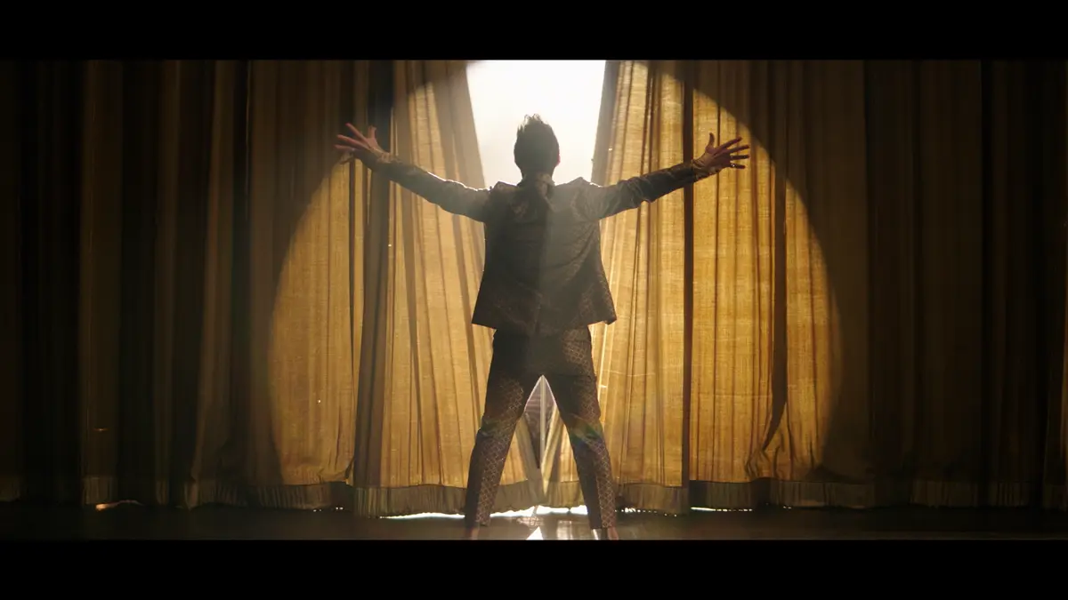 Frozen 2 Panic At The Disco "Into The Unknown"