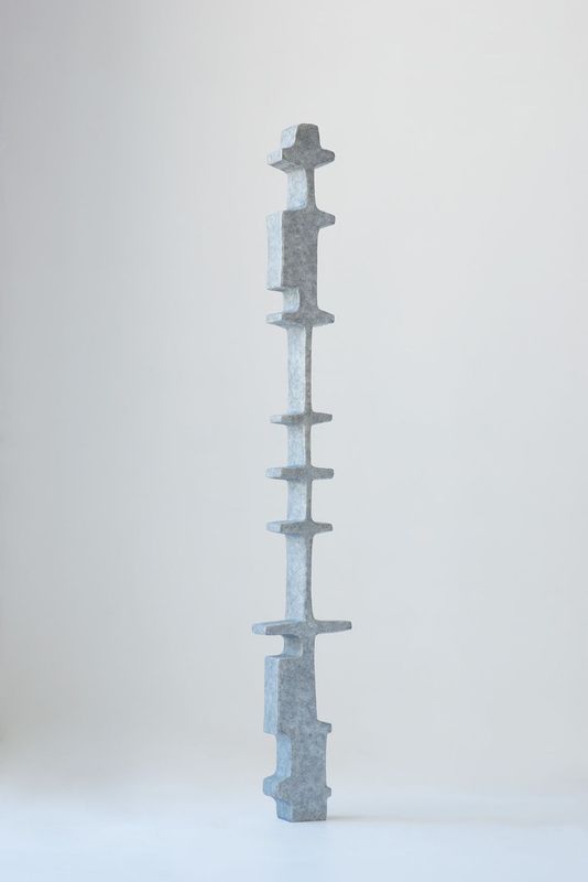 Stele IV