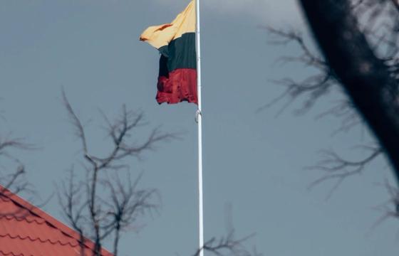 Debesys, lietus ir perkūnija: ko laukti sekmadienį ir kada grįš šiluma
