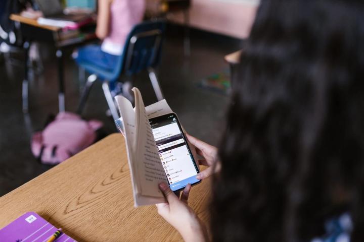 Druskininkų mokyklose nuo rugsėjo telefonai keliauja į užrakinamus krepšelius