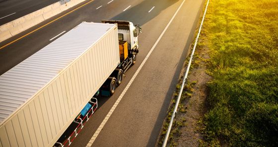 Krovinių pervežimo tendencijos 2025 m.: greitis ar lankstumas?