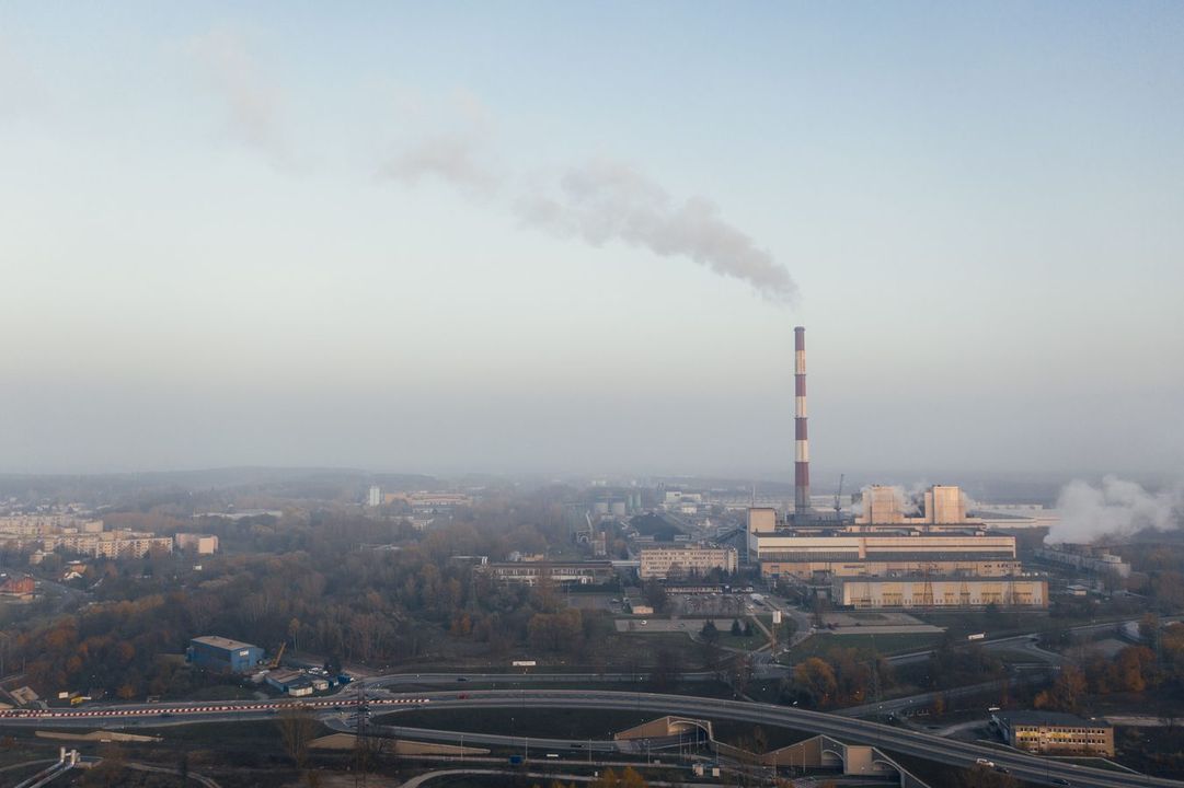 Ilinojuje sukurtas įrenginys siurbia CO2 iš oro: tyrėjai remiasi akumuliatoriaus ciklu