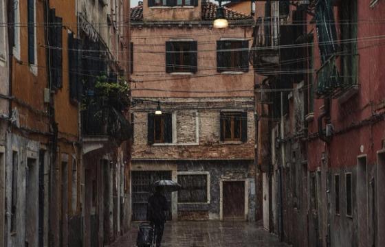 Poema, stumbras ir 500 metų tylos: lietuvė Venecijoje atgaivino LDK istoriją, kurios Roma taip ir nesužinojo