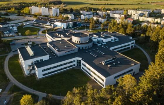 Lietuvos delegacija lankė Lenkijos lietuvių švietimo įstaigas: aptarė kylančius iššūkius