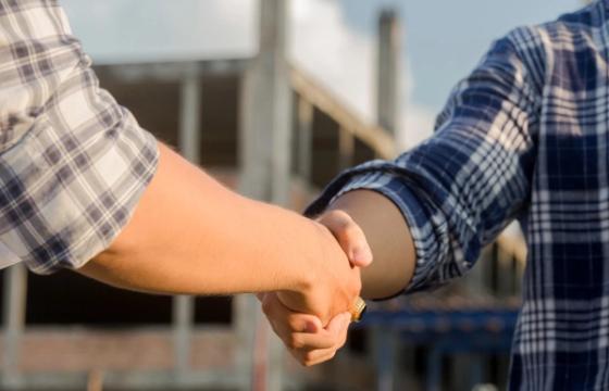 Ar verta steigti bendriją naujame daugiabutyje?