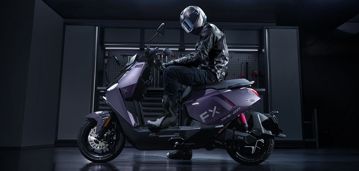 FX Wind front disc brake with 4-piston caliper