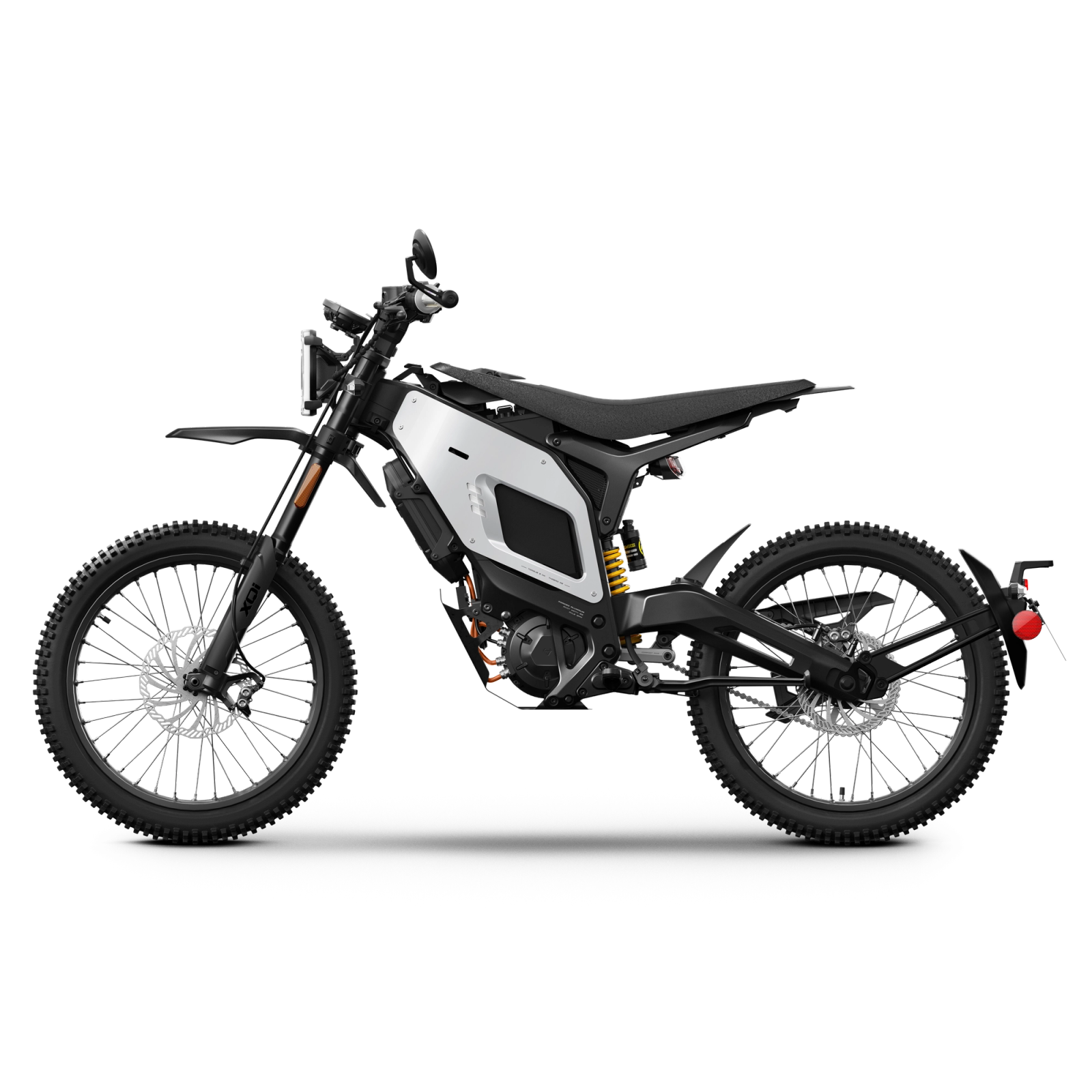 XQi3 White