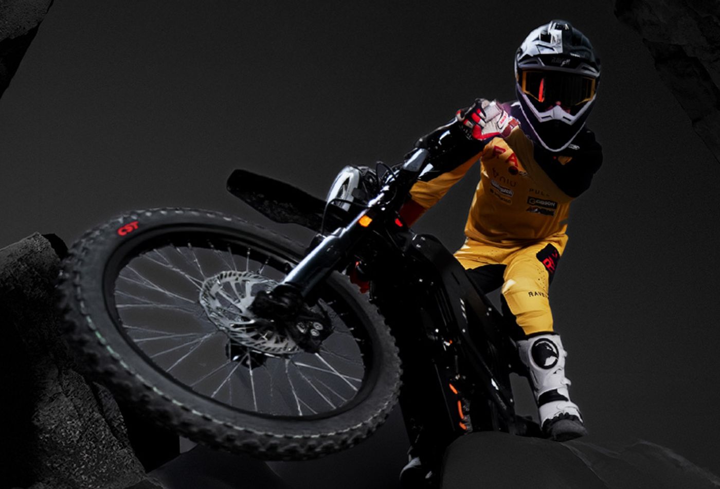 XQi3 riding on varied terrain