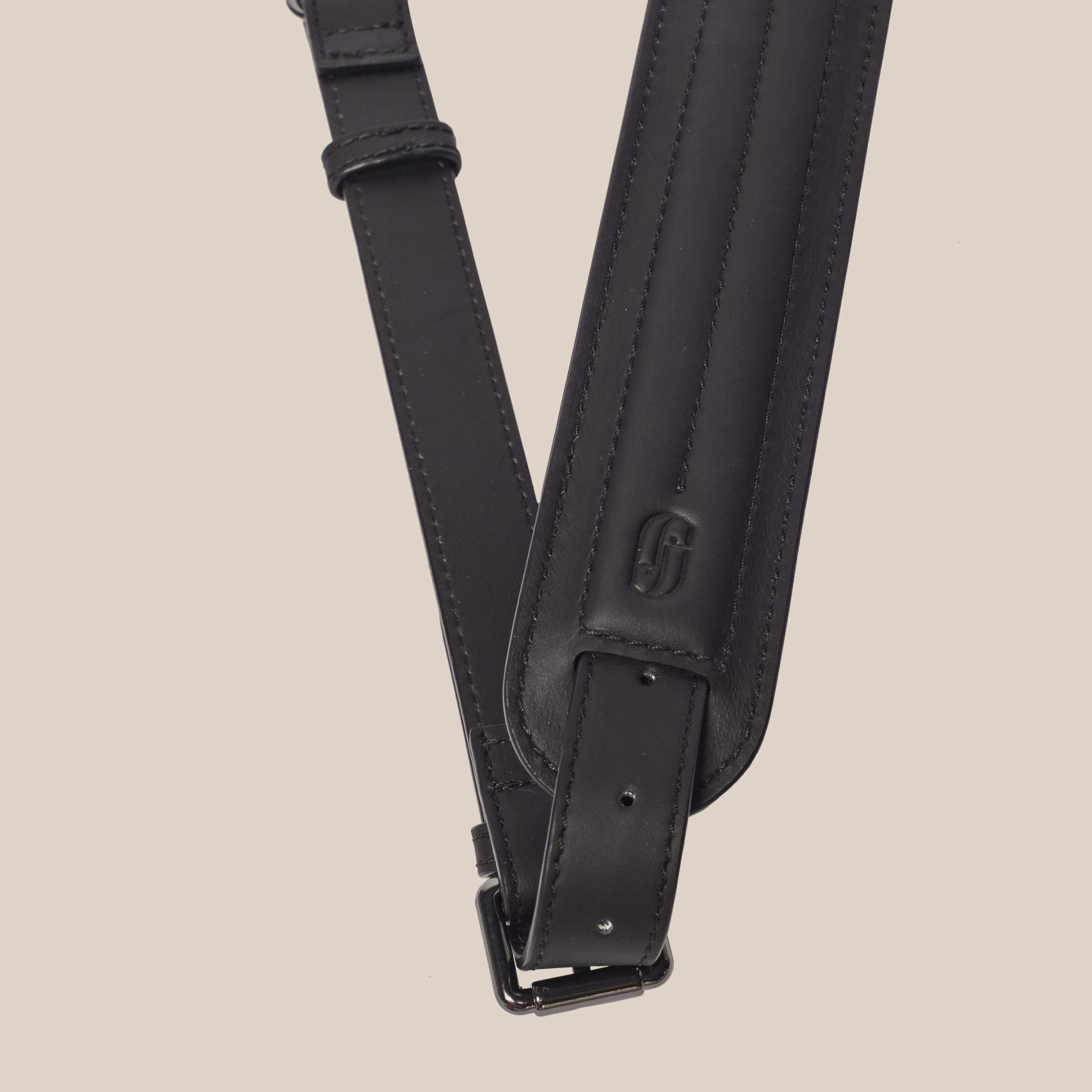 Anesi shoulder strap in black leather