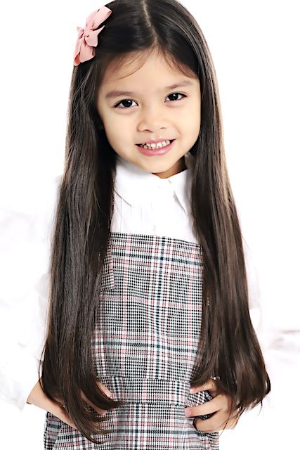 Mia W.