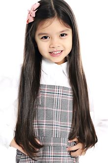 Mia W.