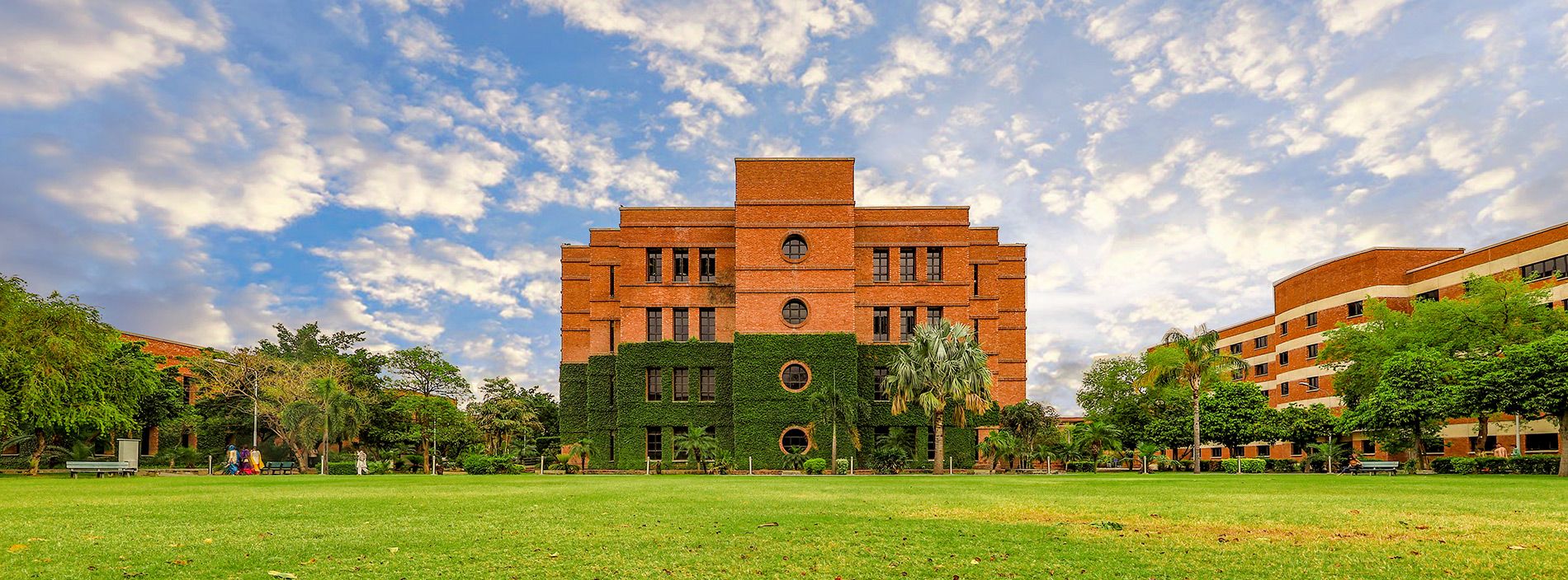 A glimpse of the LUMS campus in Lahore. — Image courtesy of lums.edu.pk