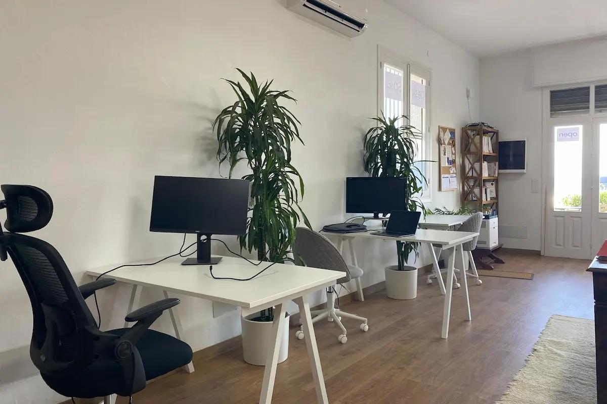 A coworking desk at DeskSpace