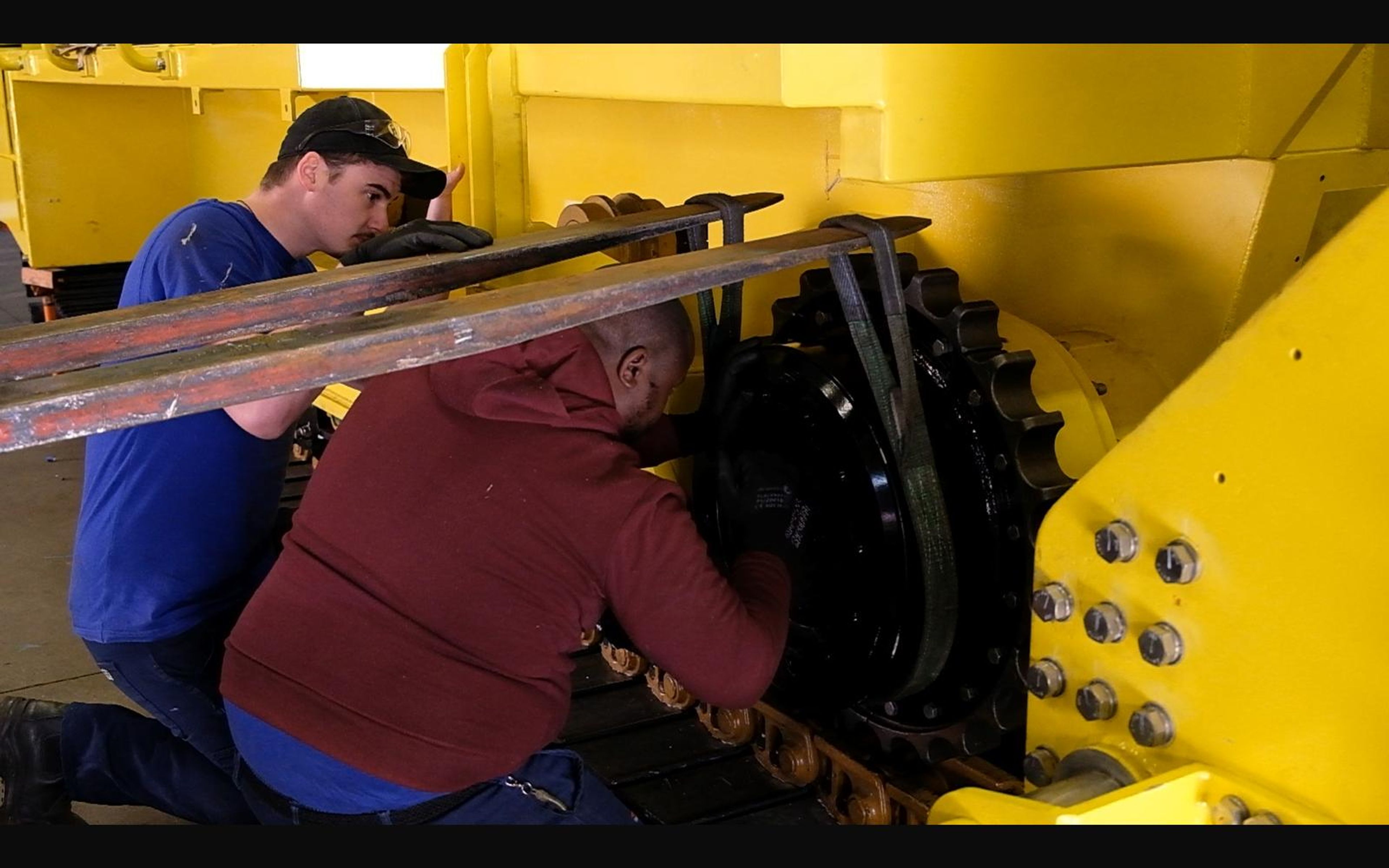Salt harvester build, June 2022: frame, tracks and drivetrain, shoot 11