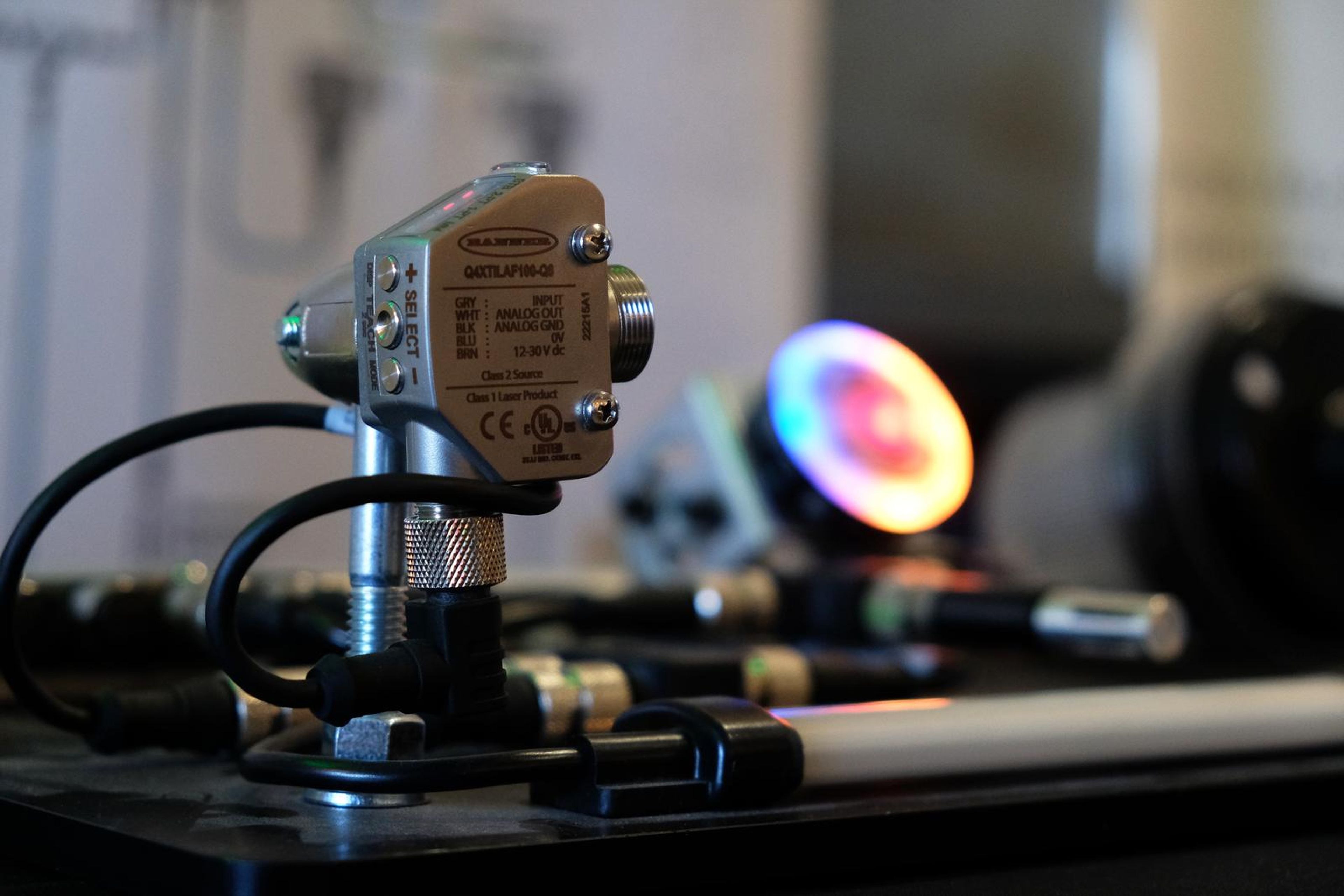 Turck sensor with a colourful light