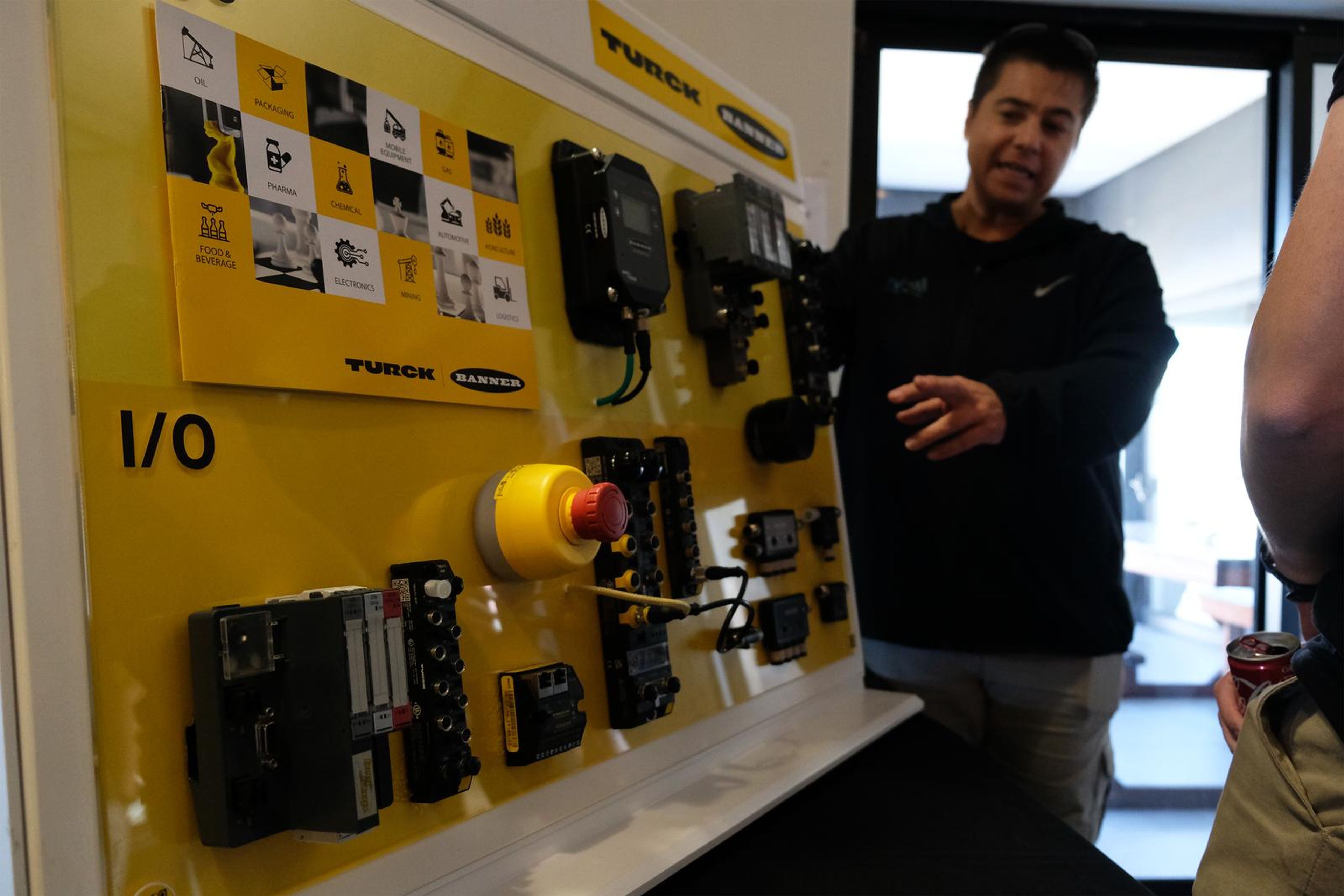 Turck presenter explaining the demonstration panel