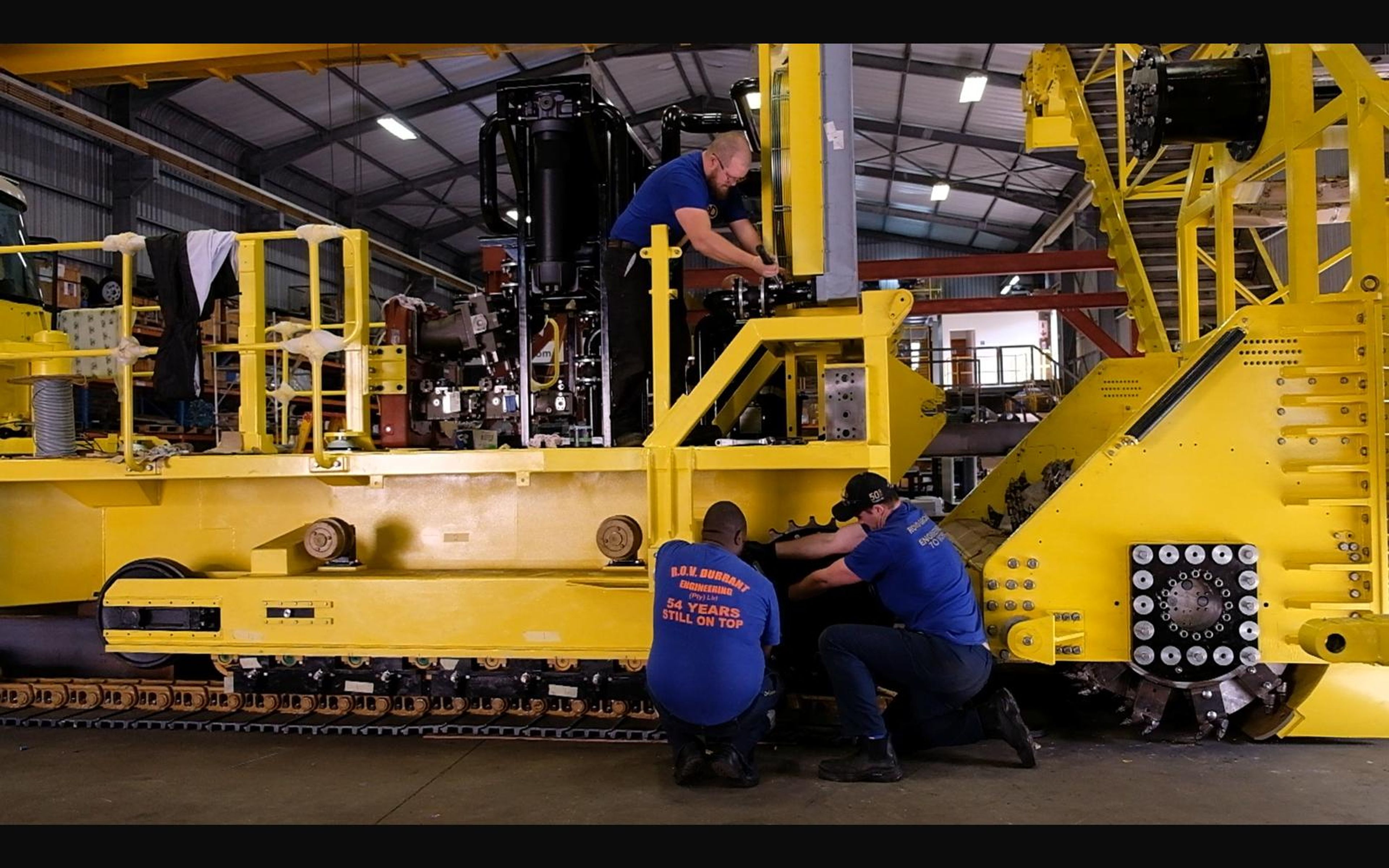 Salt harvester build, June 2022: frame, tracks and drivetrain, shoot 11