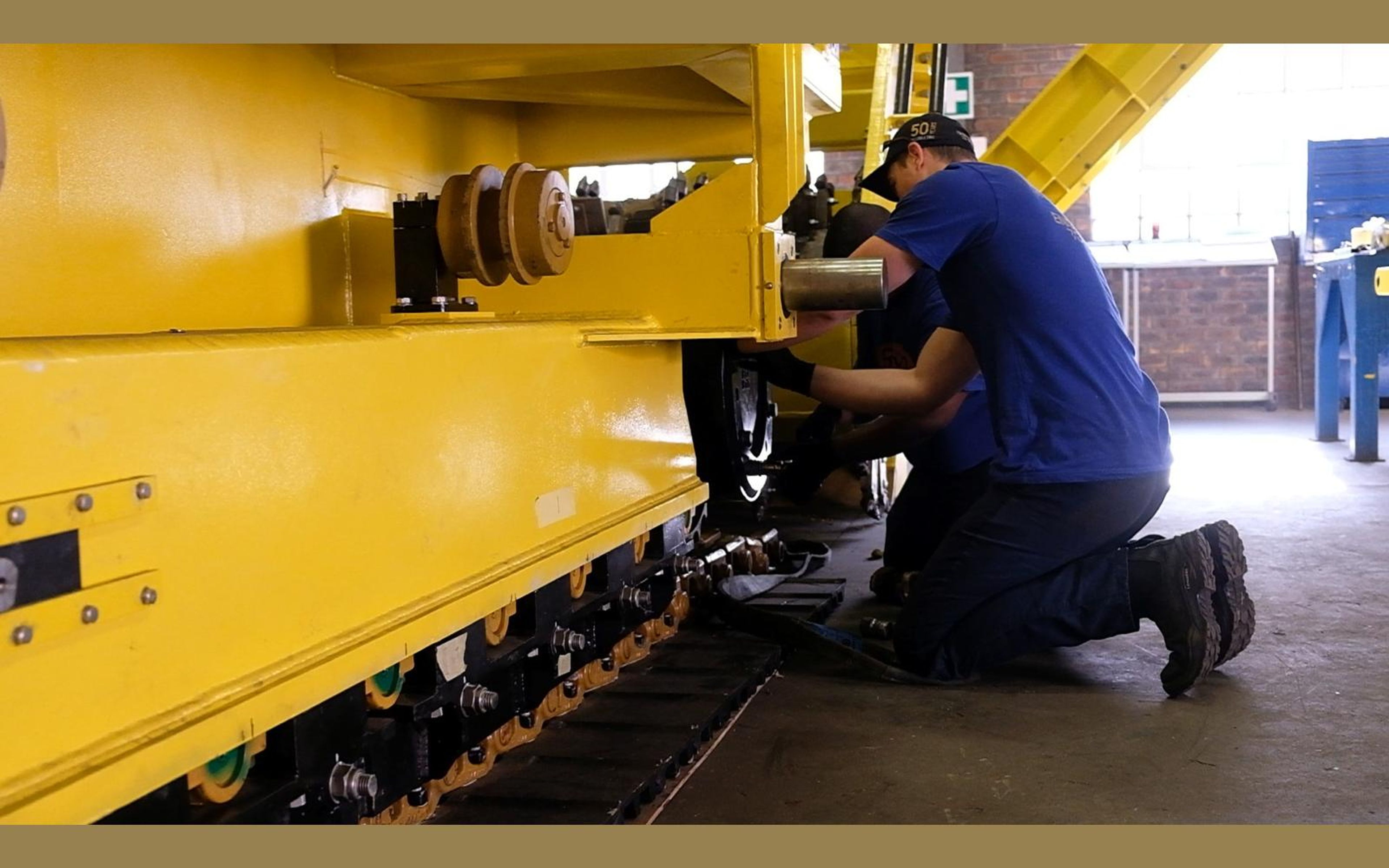 Salt harvester build, June 2022: frame, tracks and drivetrain, shoot 11