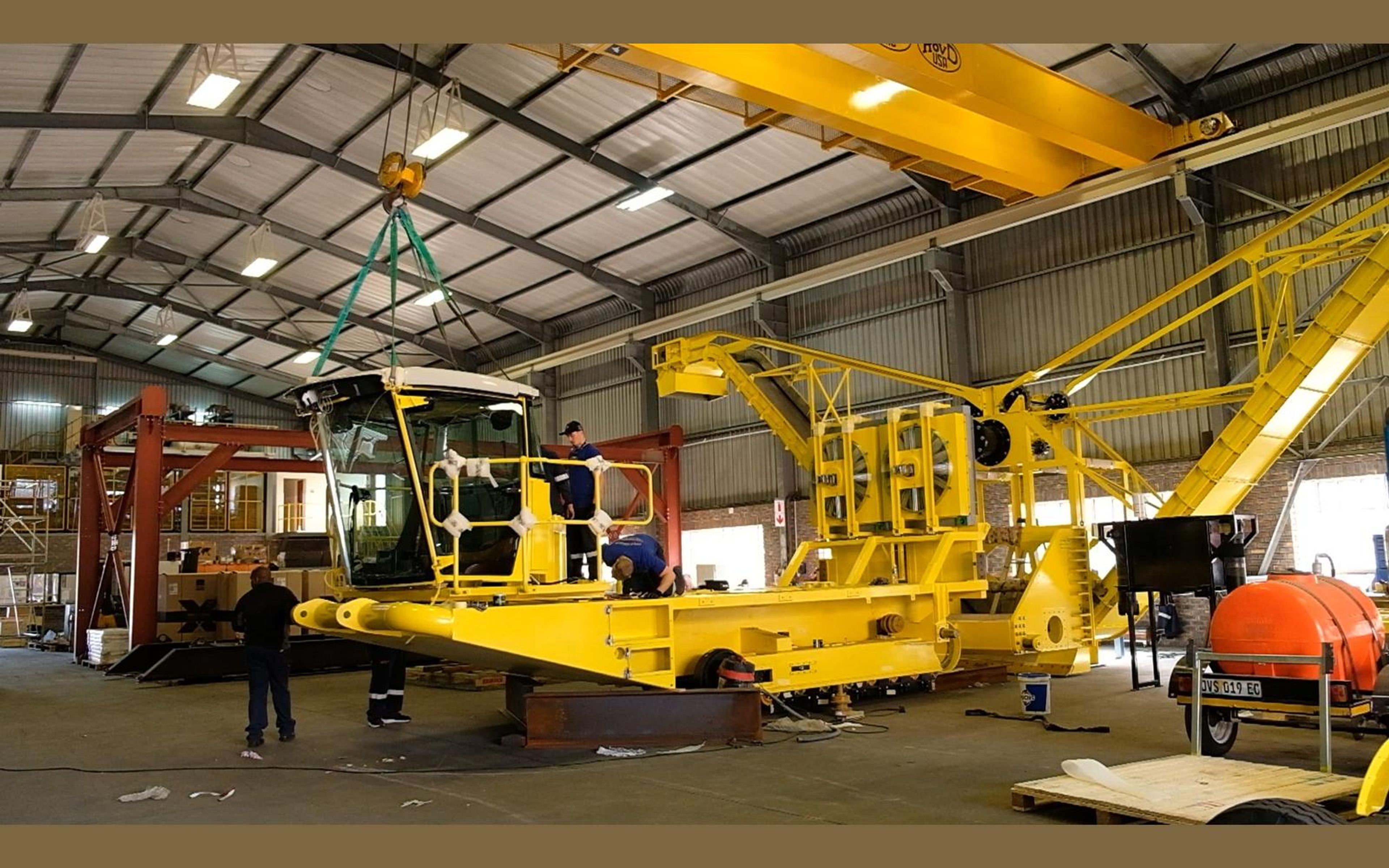 Salt harvester build, June 2022: frame, tracks and drivetrain, shoot 8