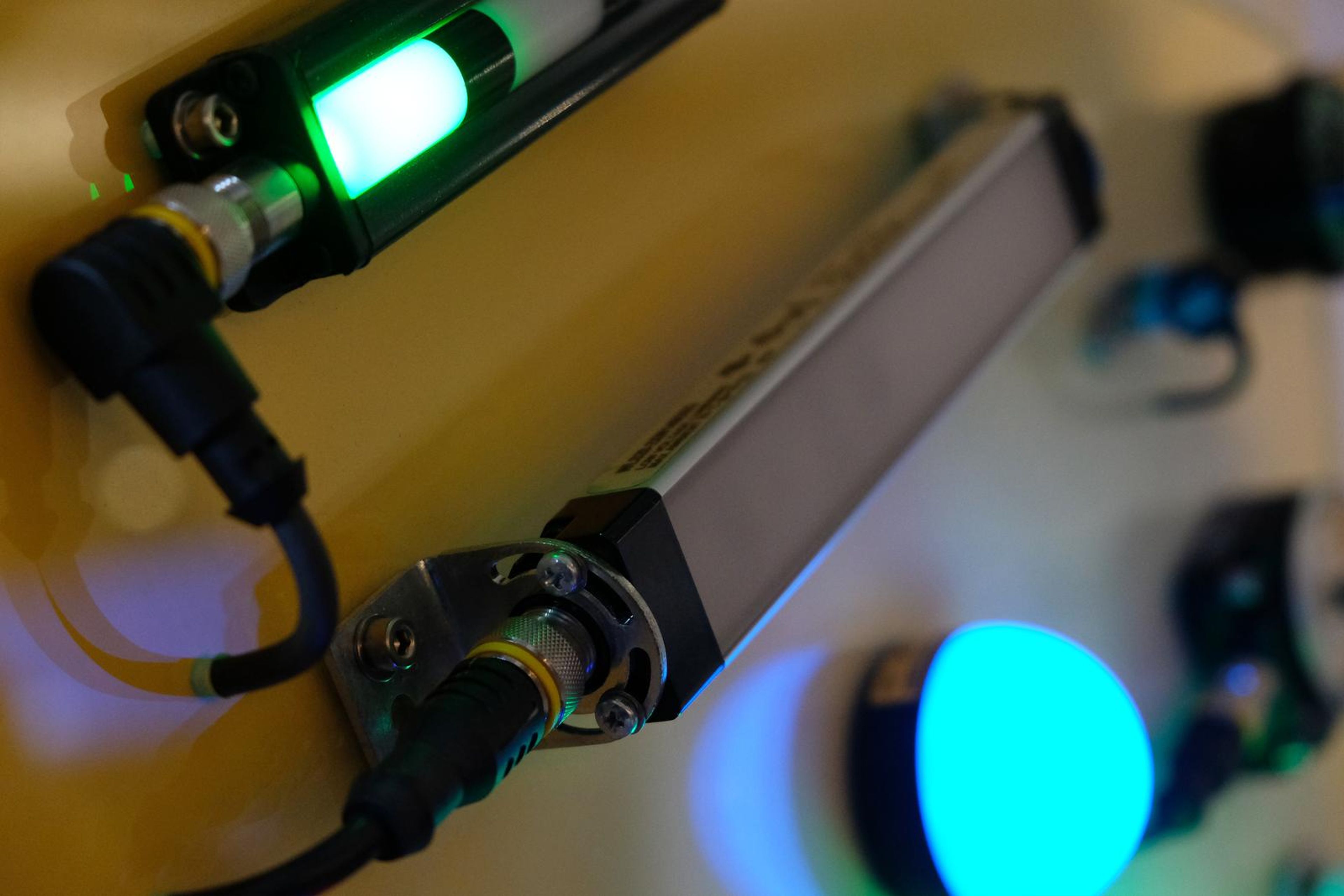 Turck light bar with green and blue indicators