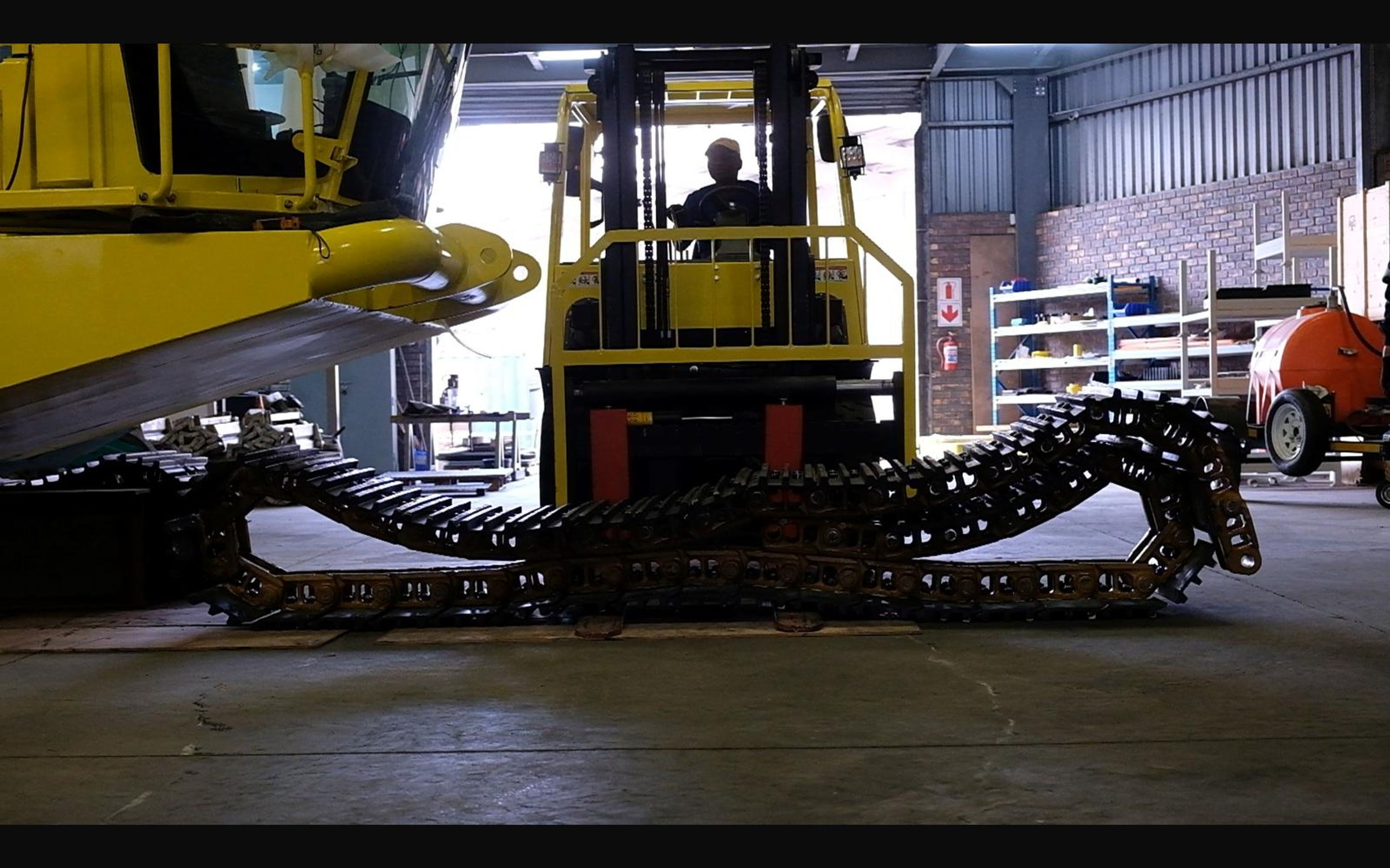 Salt harvester build, June 2022: frame, tracks and drivetrain, shoot 10