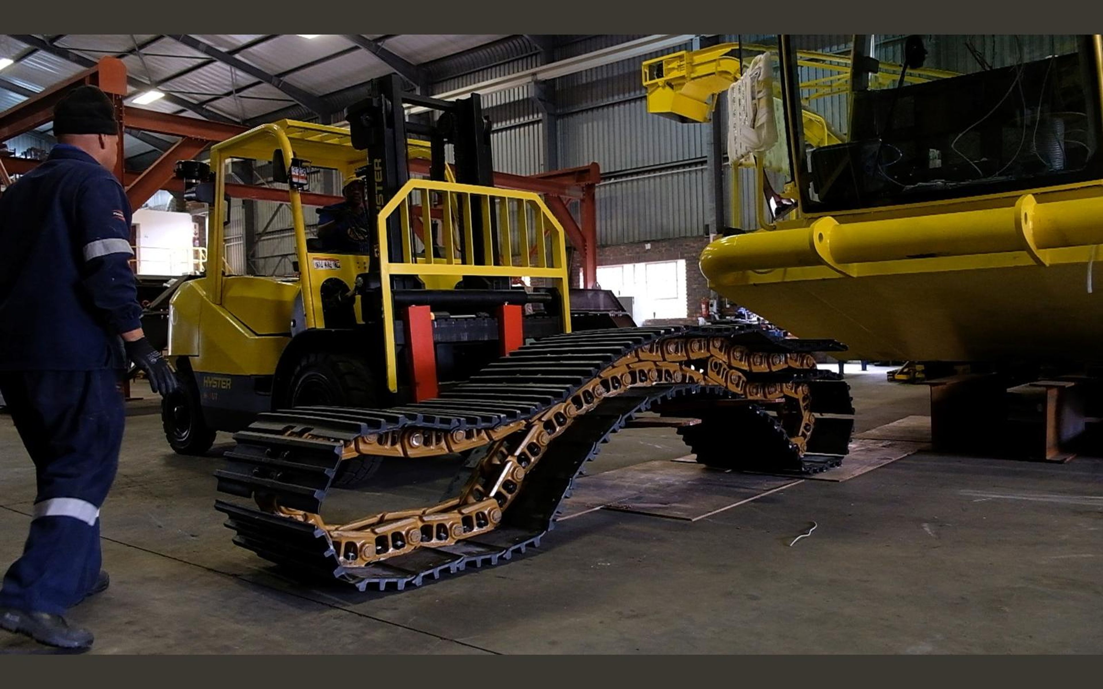 Salt harvester build, June 2022: frame, tracks and drivetrain, shoot 10