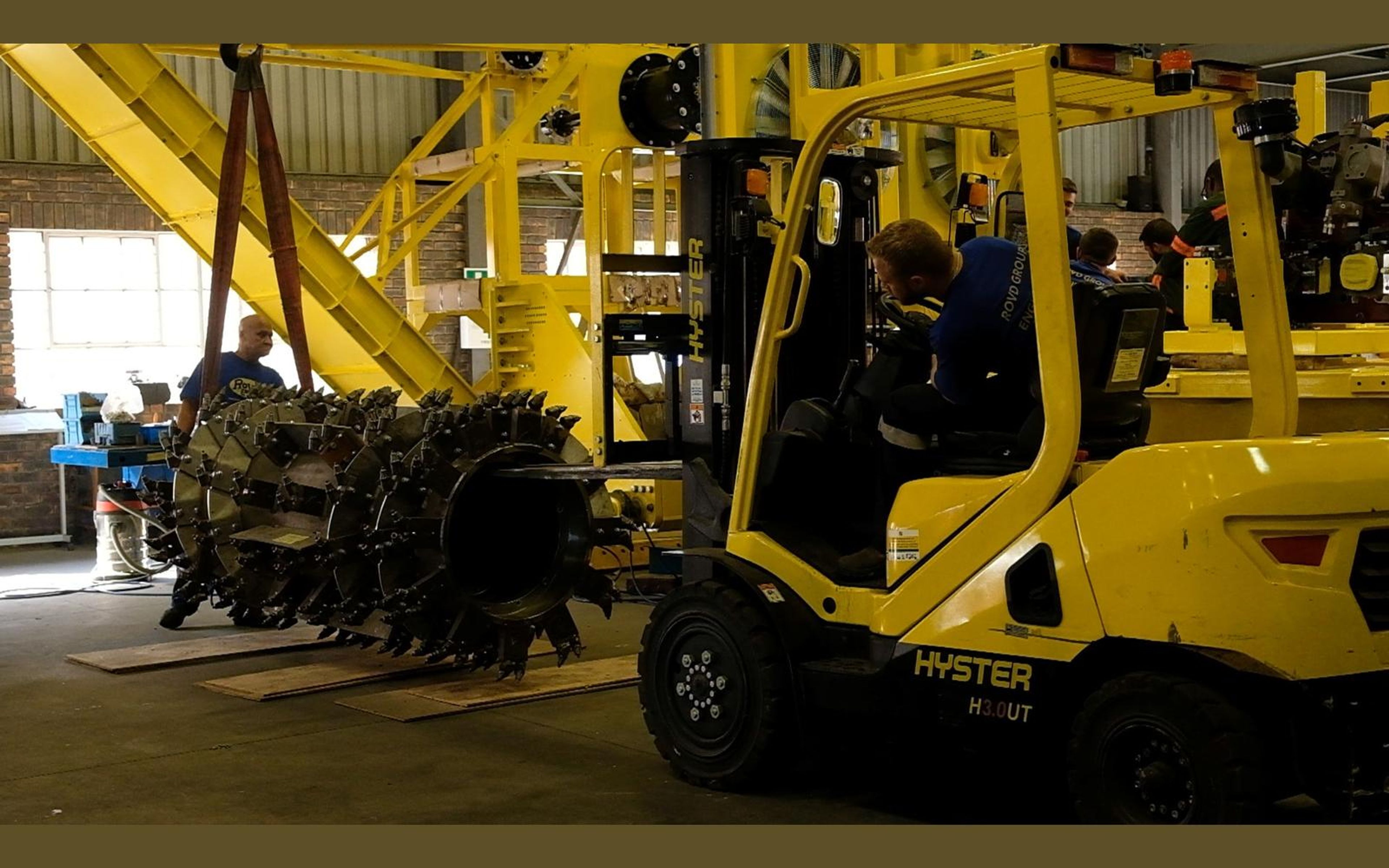 Salt harvester build, June 2022: frame, tracks and drivetrain, shoot 8
