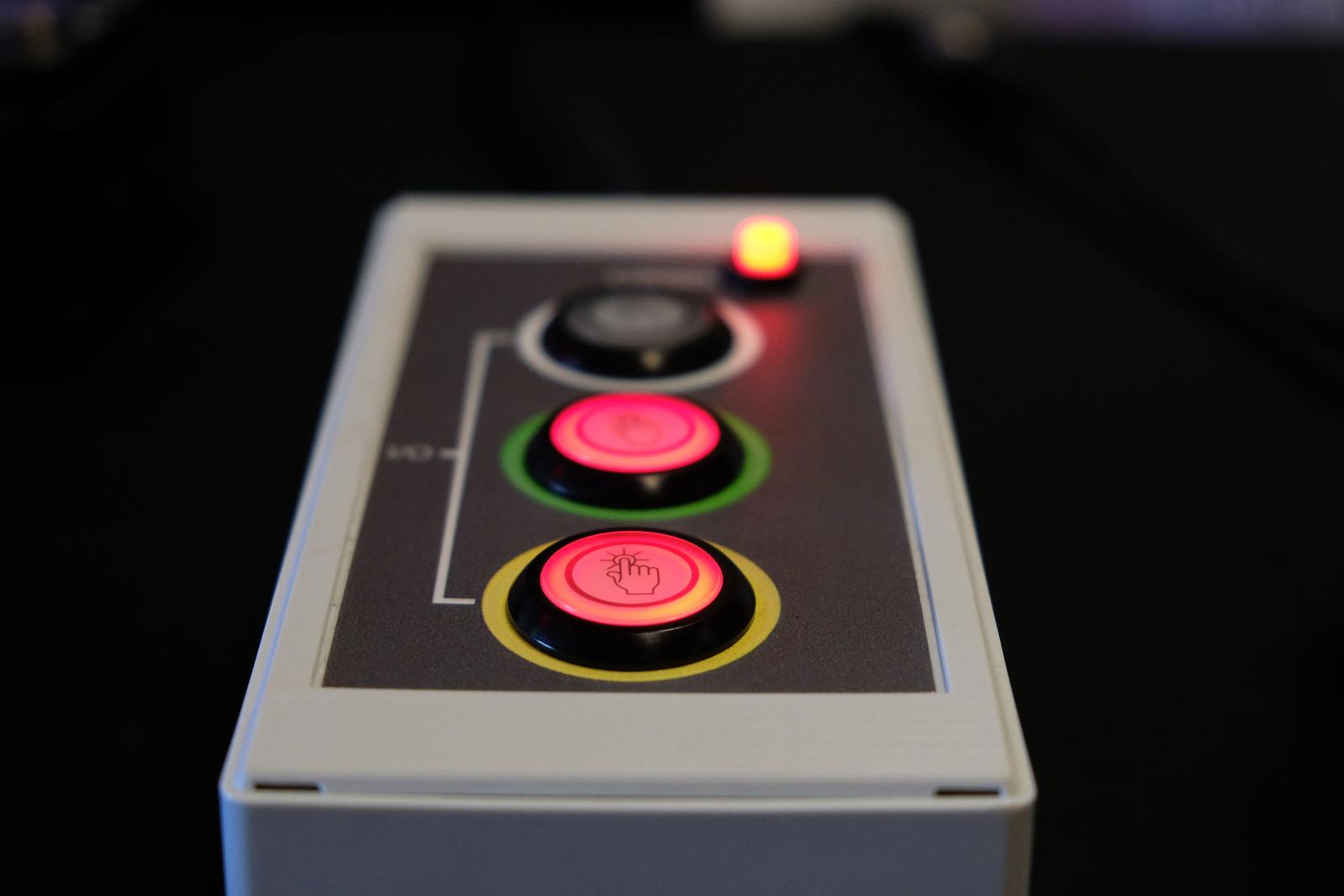 Turck control box with illuminated buttons