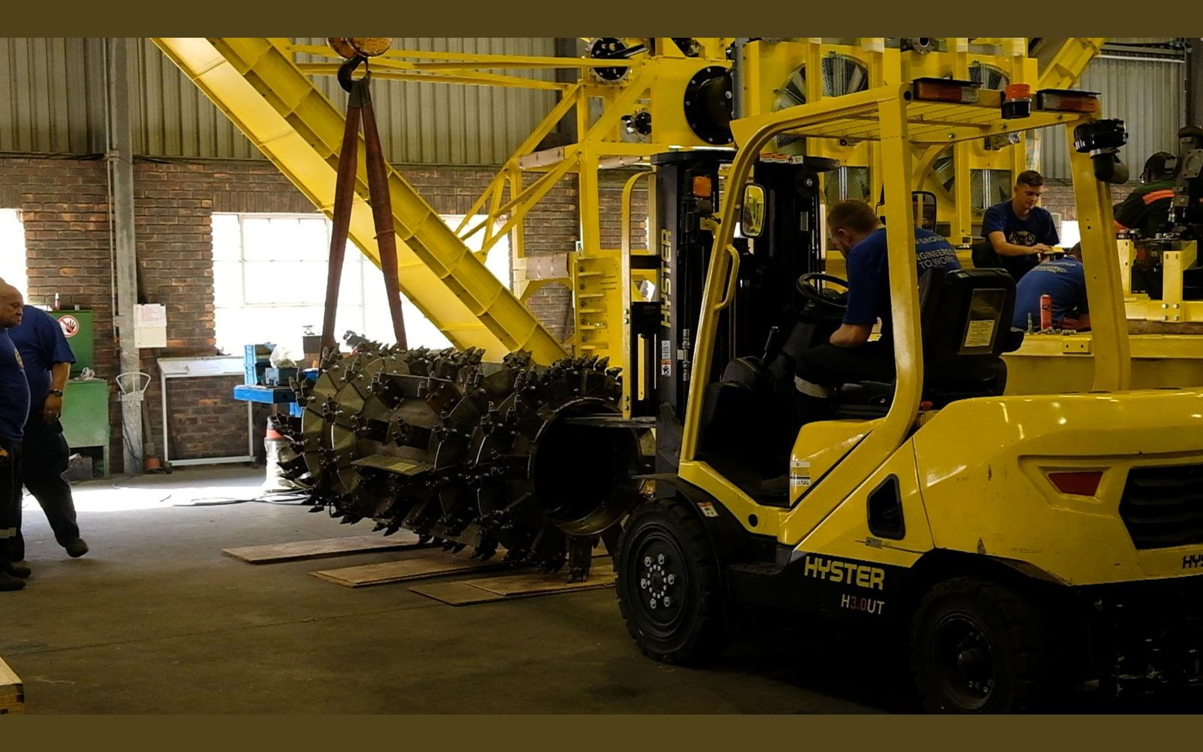 Salt harvester build, June 2022: frame, tracks and drivetrain, shoot 8