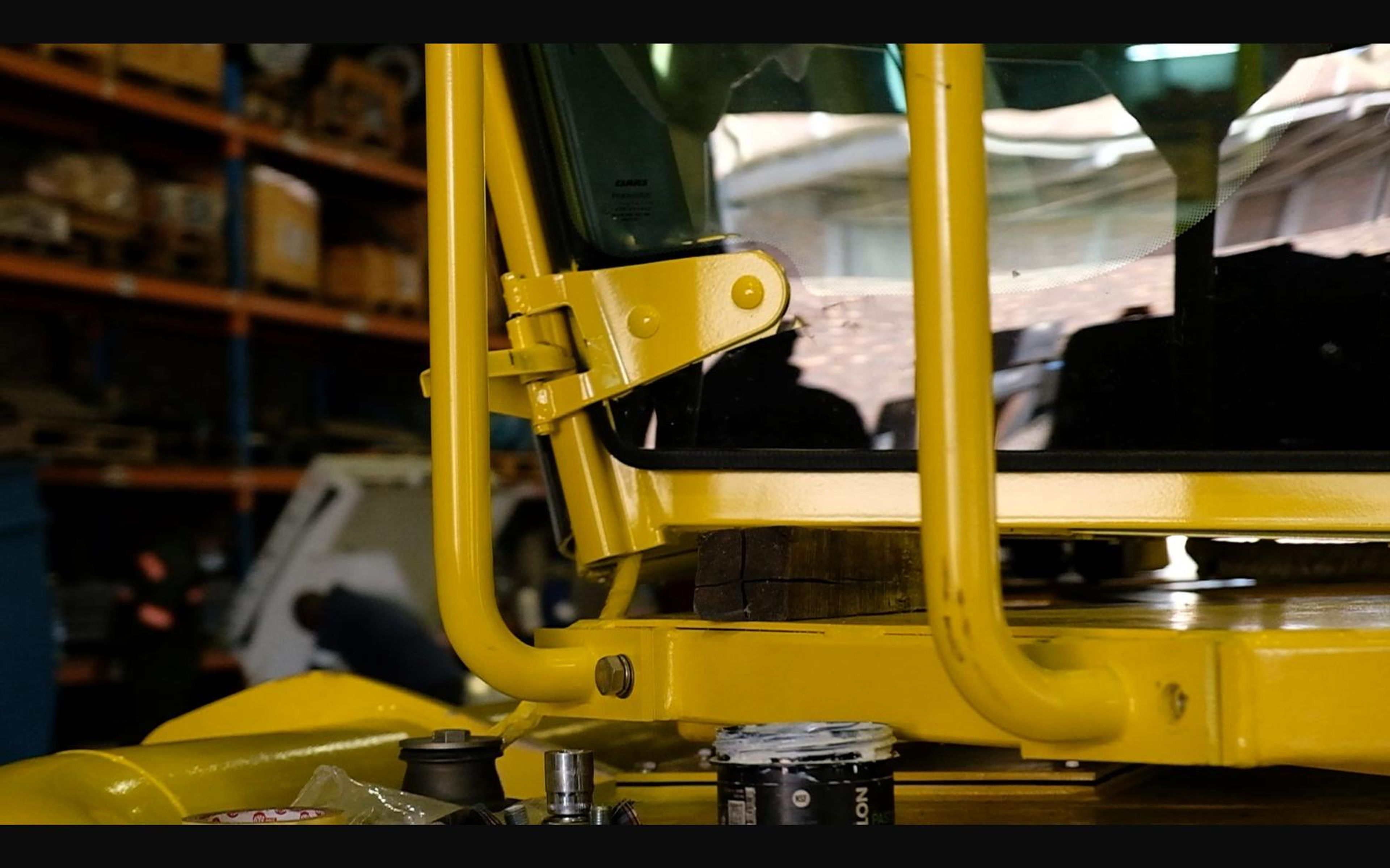 Assembly of the salt harvester, June 2022: frame, tracks and drivetrain, shoot 8