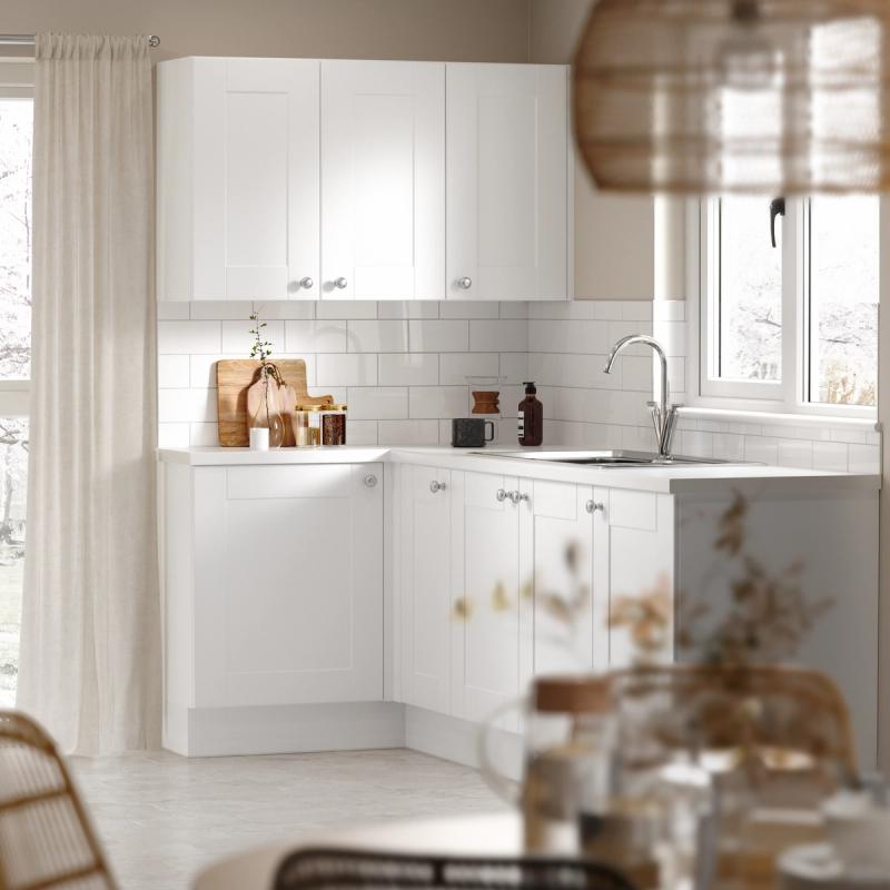 Budget white shaker kitchen CGI