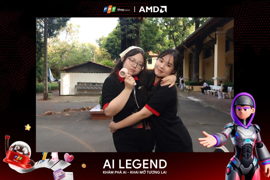 Chupbox Photobooth photo for FPT Shop Event at Nguyễn Thị Minh Khai High School
